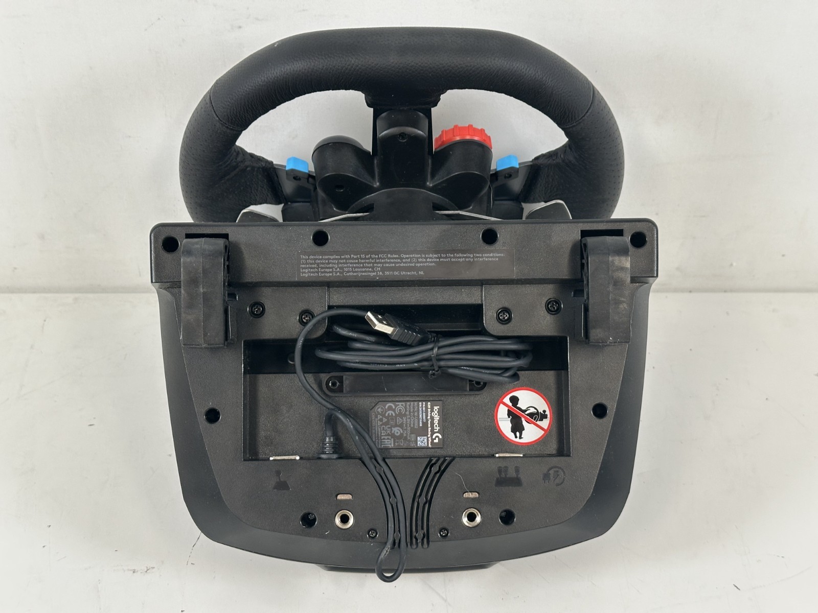 Logitech G29 Driving Force Racing Wheel and Floor Pedals – Black READ