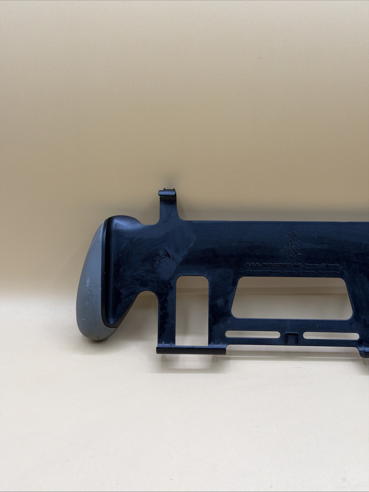 RDS Industries Gray And Black Plastic Grip For Original Grey For Nintendo 0E