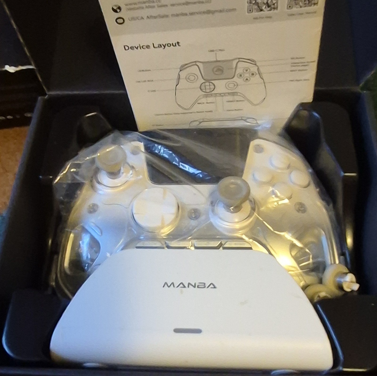 MANBA ONE Wireless Controller w/ Full Color Interactive Screen for Switch White