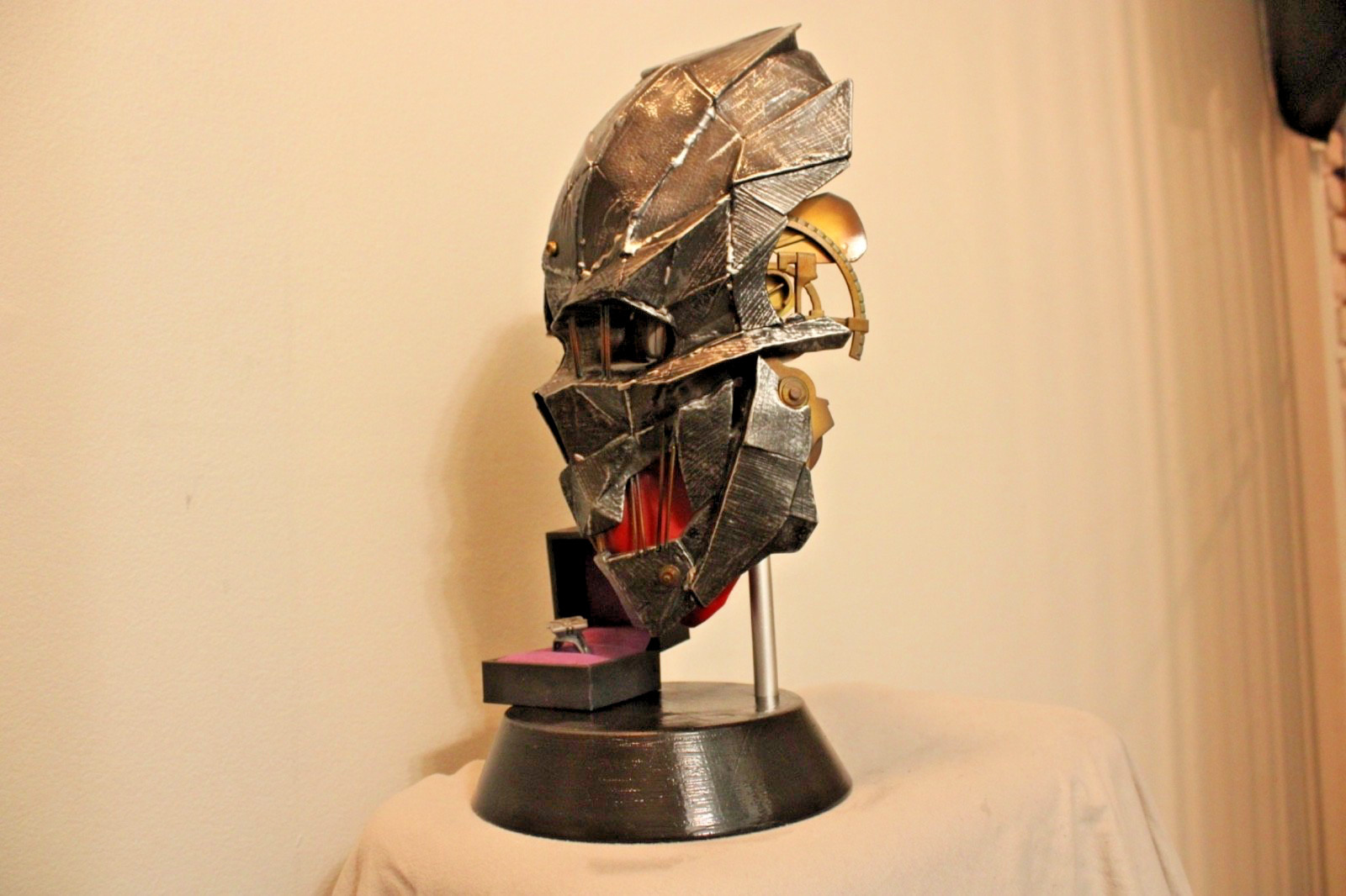 Dishonored 2 Corvo Attano Mask Replica Display + Ring – Collector Cosplay Piece