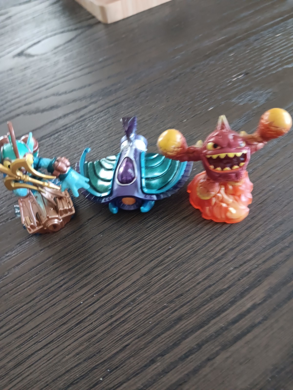 Skylander Deep Dive Gill Grunt- Vehicle Sea Shadow- Eruptor