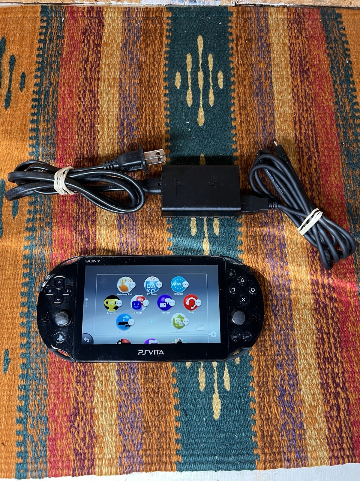 Sony PlayStation Vita Slim PS VITA Console PCH-2001 Black W/ Charger & Game