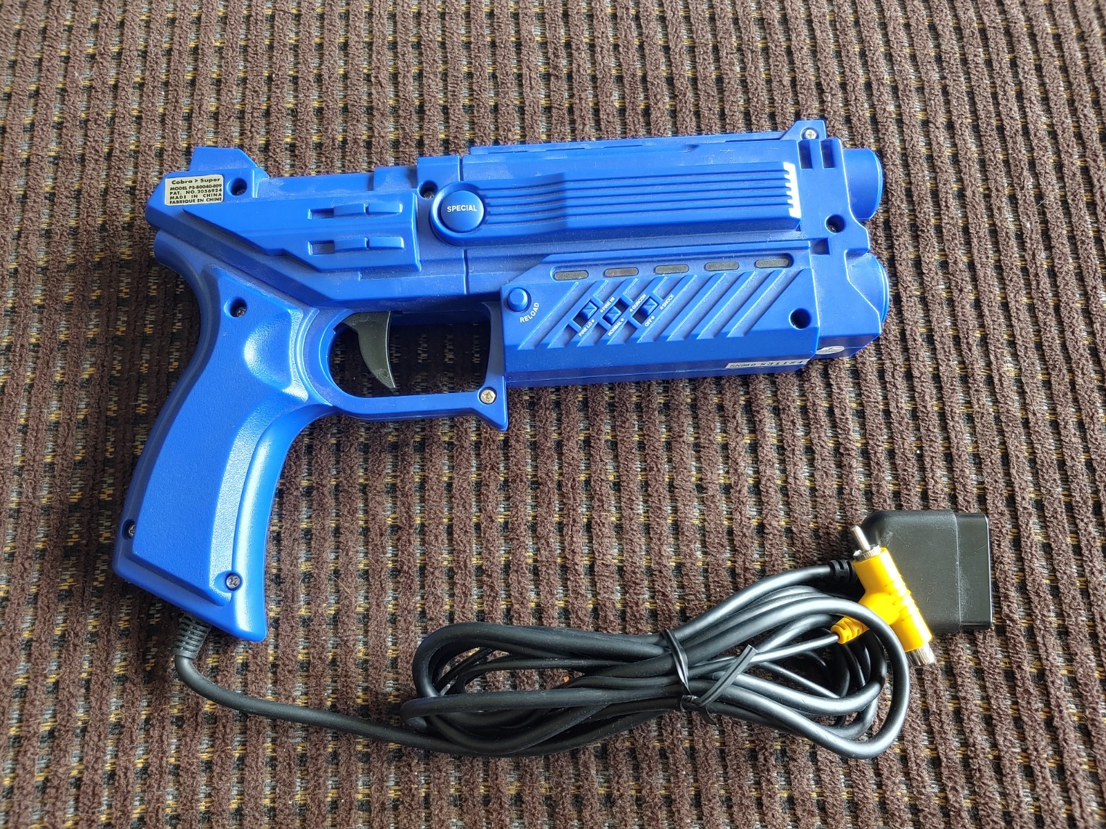 Nyko Super Cobra Blue Light Gun For Playstation 1 PS1/PS2 – Tested and Working