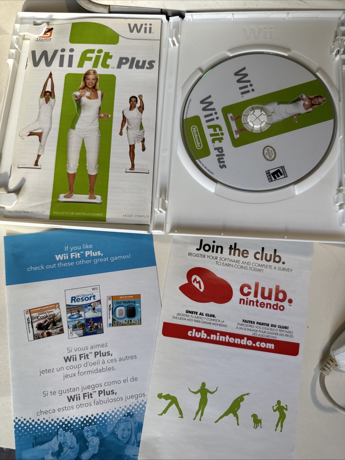 Nintendo Wii Console Bundle Working Tested w/ 2 Remotes Wii Sports Resort WiiFit