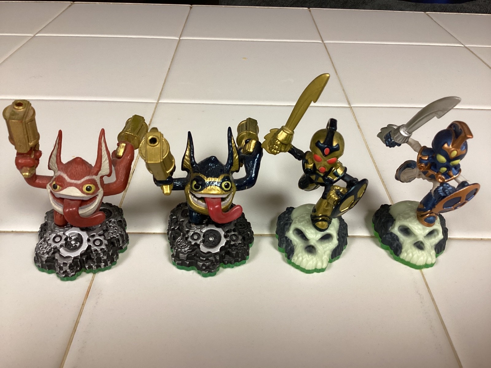 Skylanders lot(4): Legendary Trigger Happy, Legendary Chop Chop, etc