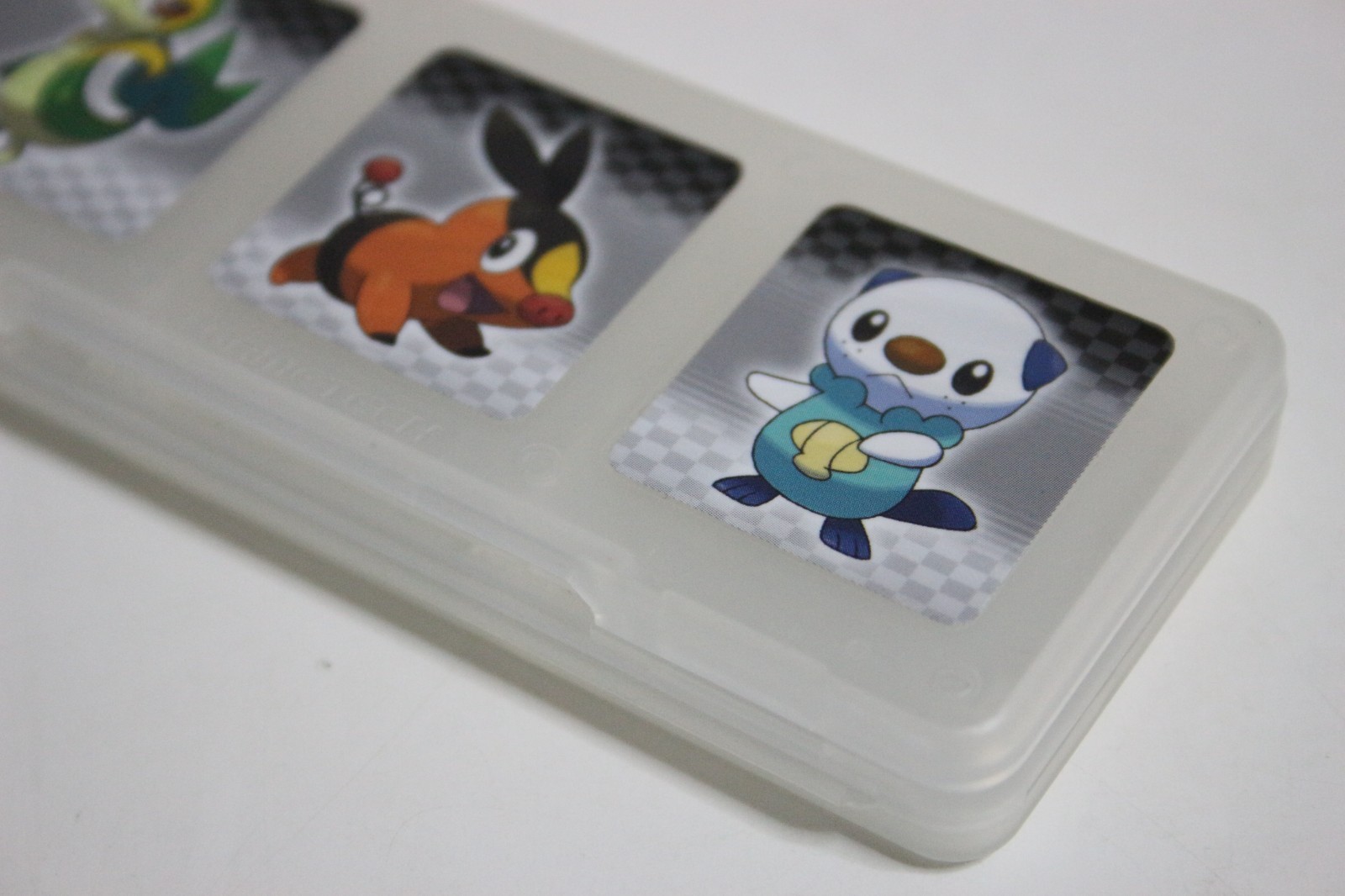 Pokemon Black and White Game Cartridge Case for Nintendo DS Reshiram | Zekrom