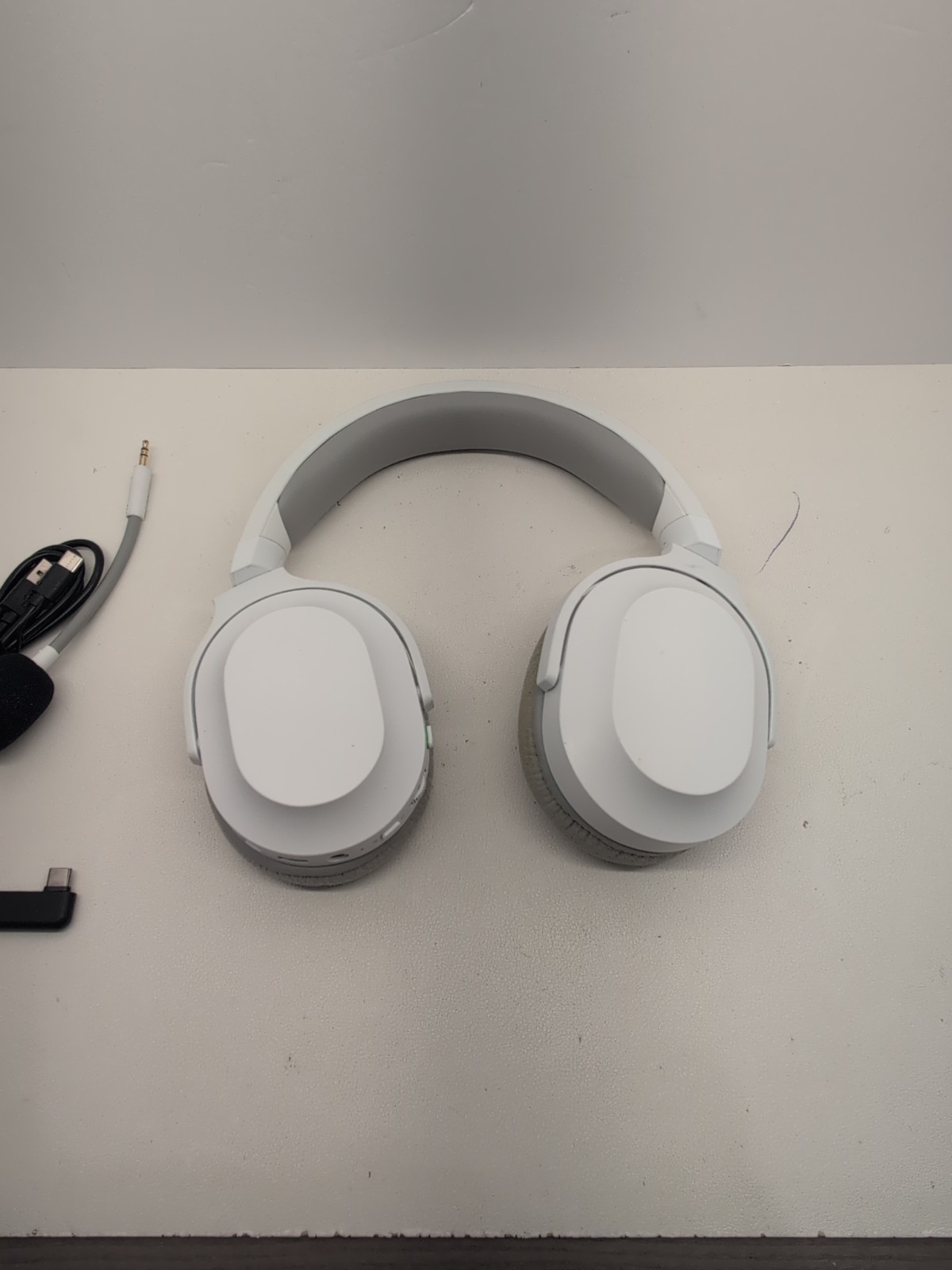 Razer Barracuda X White Wireless Multi-Platform Gaming Mobile Headset Tested