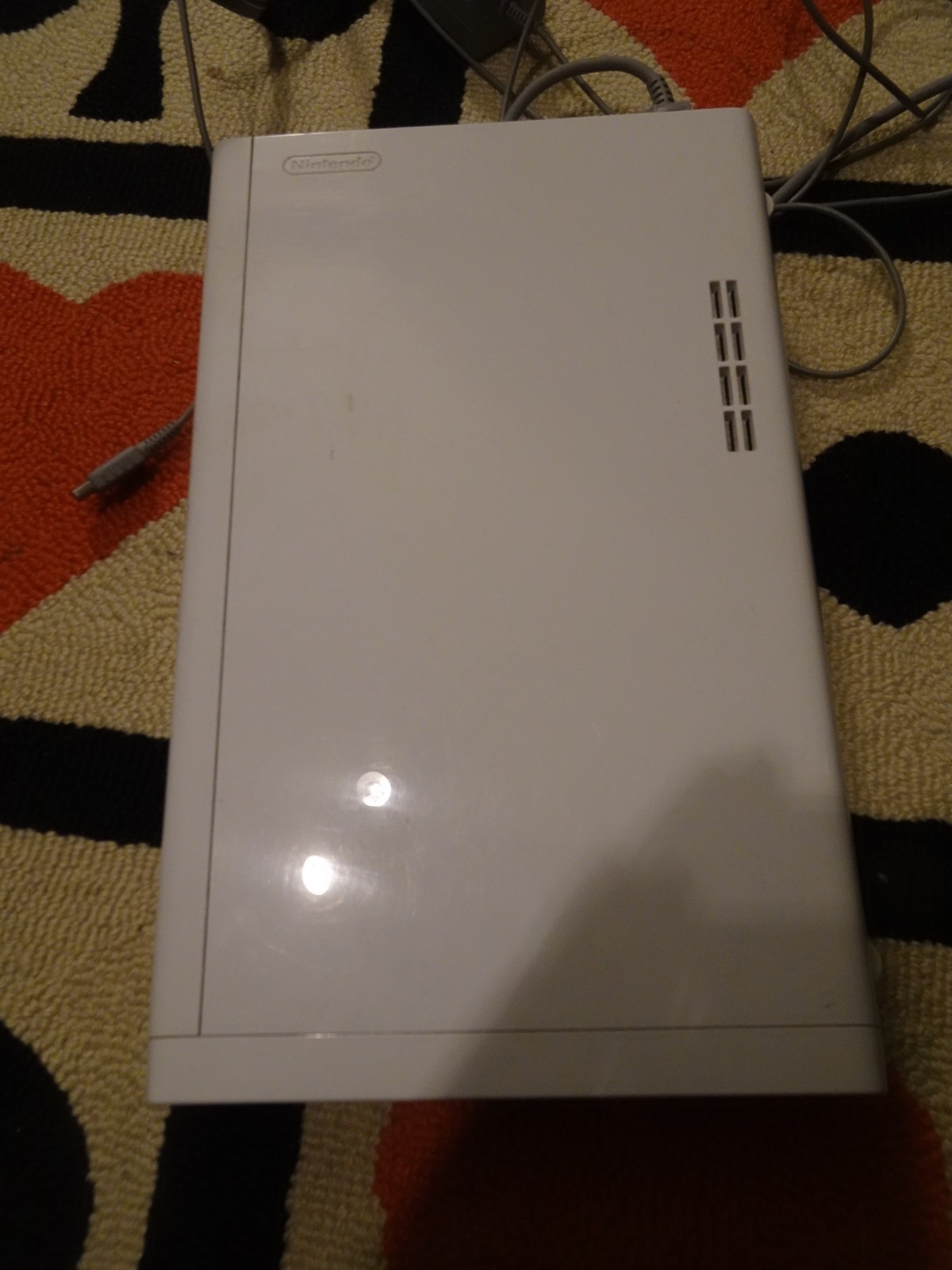 Working Nintendo Wii U 8GB Console and Handheld Pad WHITE WUP-001(02) w/Games
