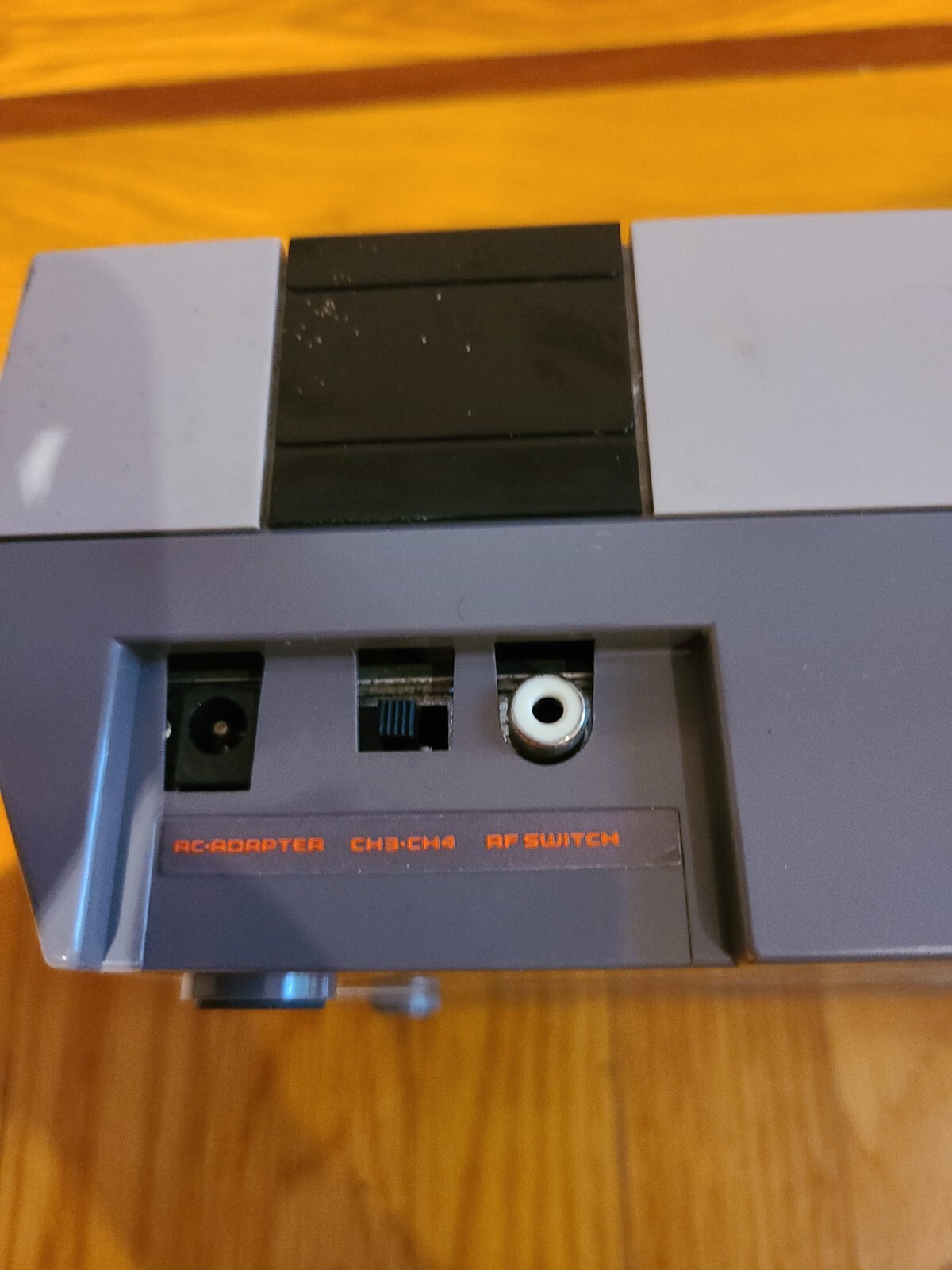 Nintendo Entertainment System Action Set NES Console (Works Well)Complete in Box