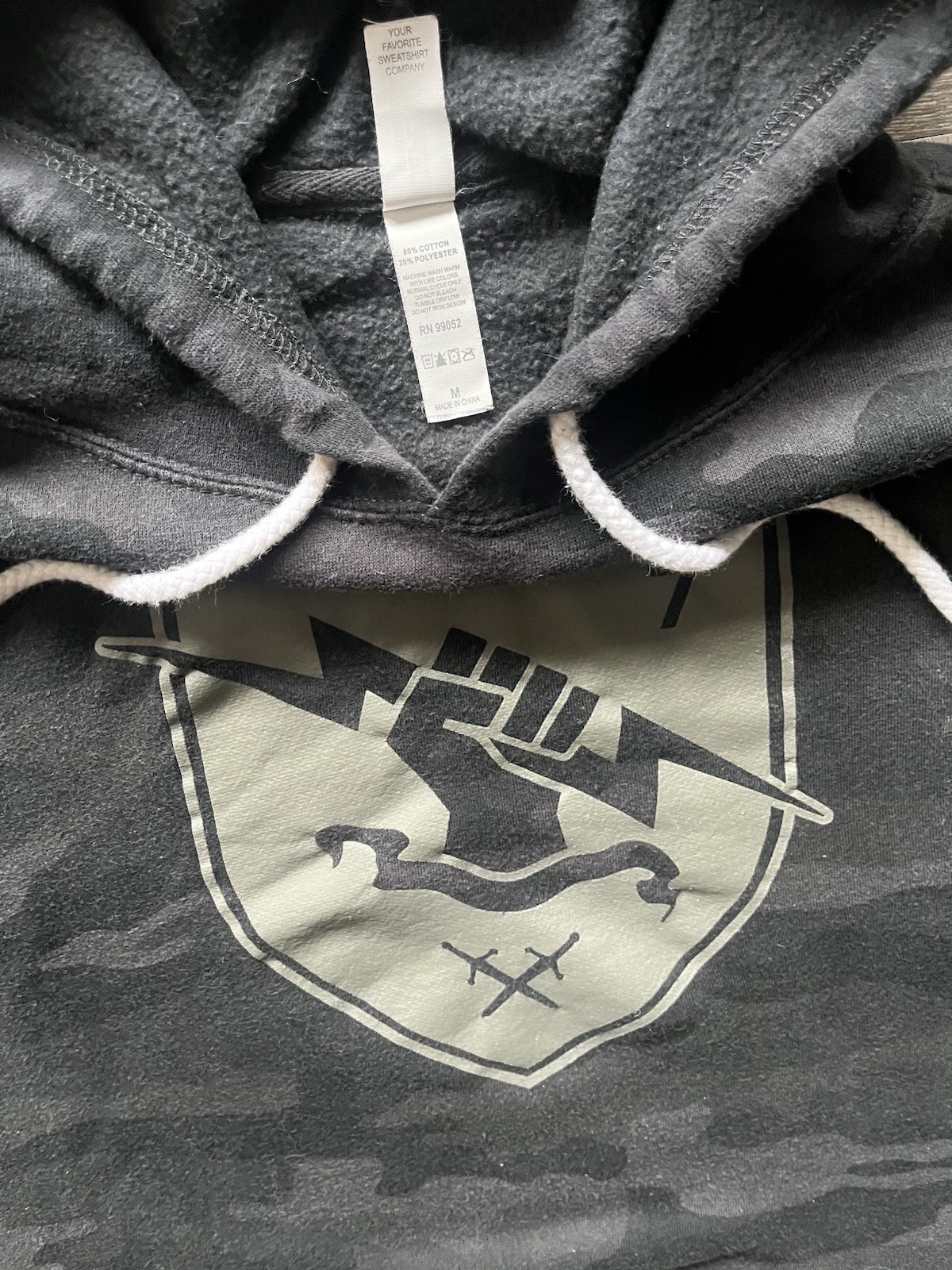 RARE Destiny 2 Bungie Zip Up Hoodie Sweatshirt Medium Video Game Women’s M Camo