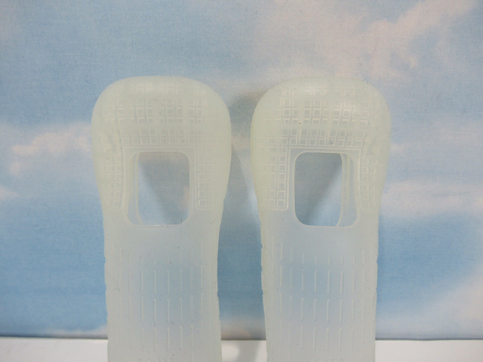 Official Nintendo Wii Remote Rubber Silicone Gel Cover Sleeves White Lot Of 2 C1