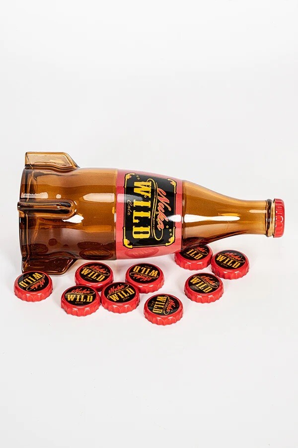 Fallout Nuka Cola Wild Glass Rocket Bottle & 10 Bottle Caps Replica NEW