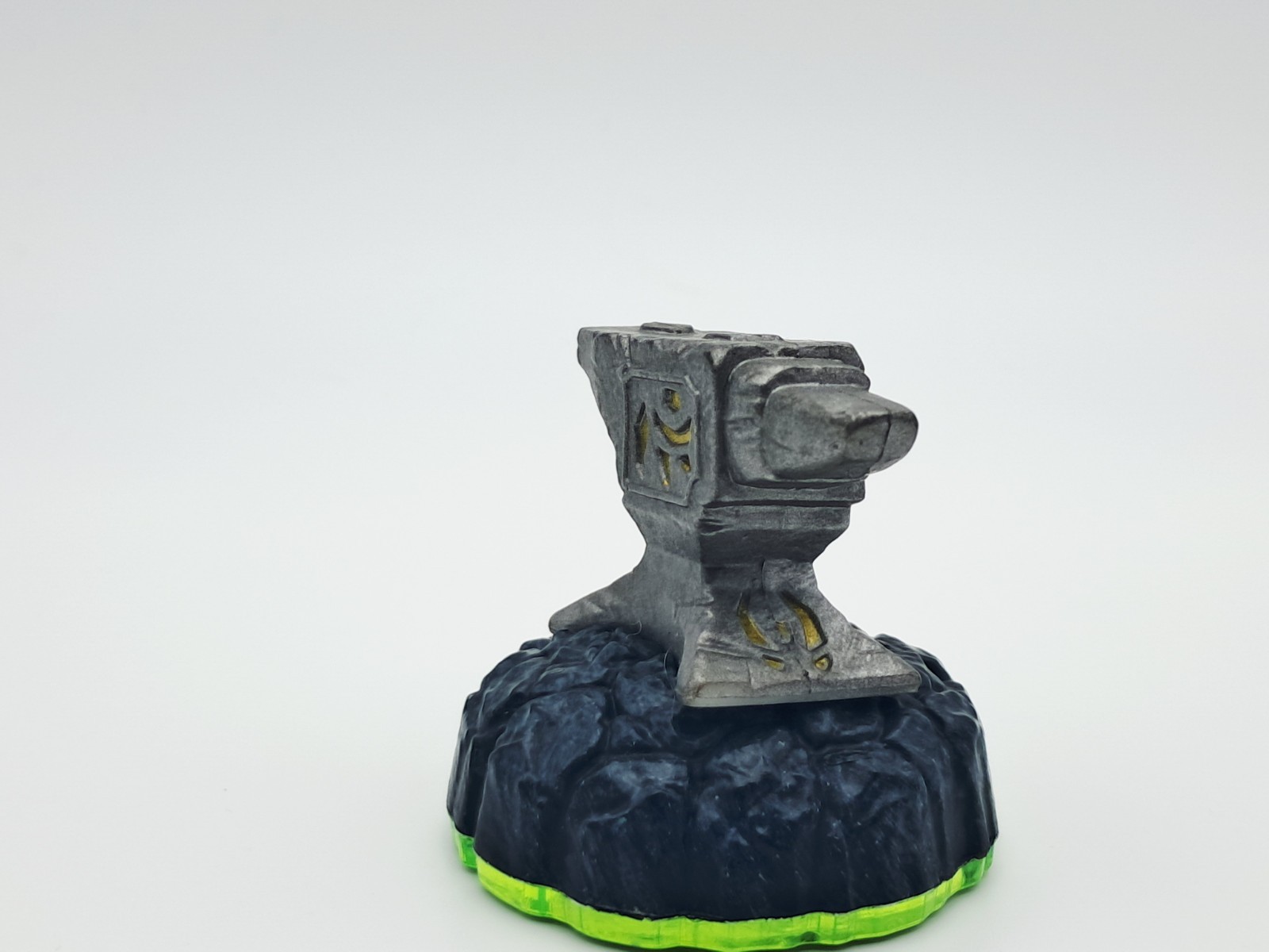Skylanders Spyro’s Adventure Anvil Rain & Character Card Activision Toy Figure
