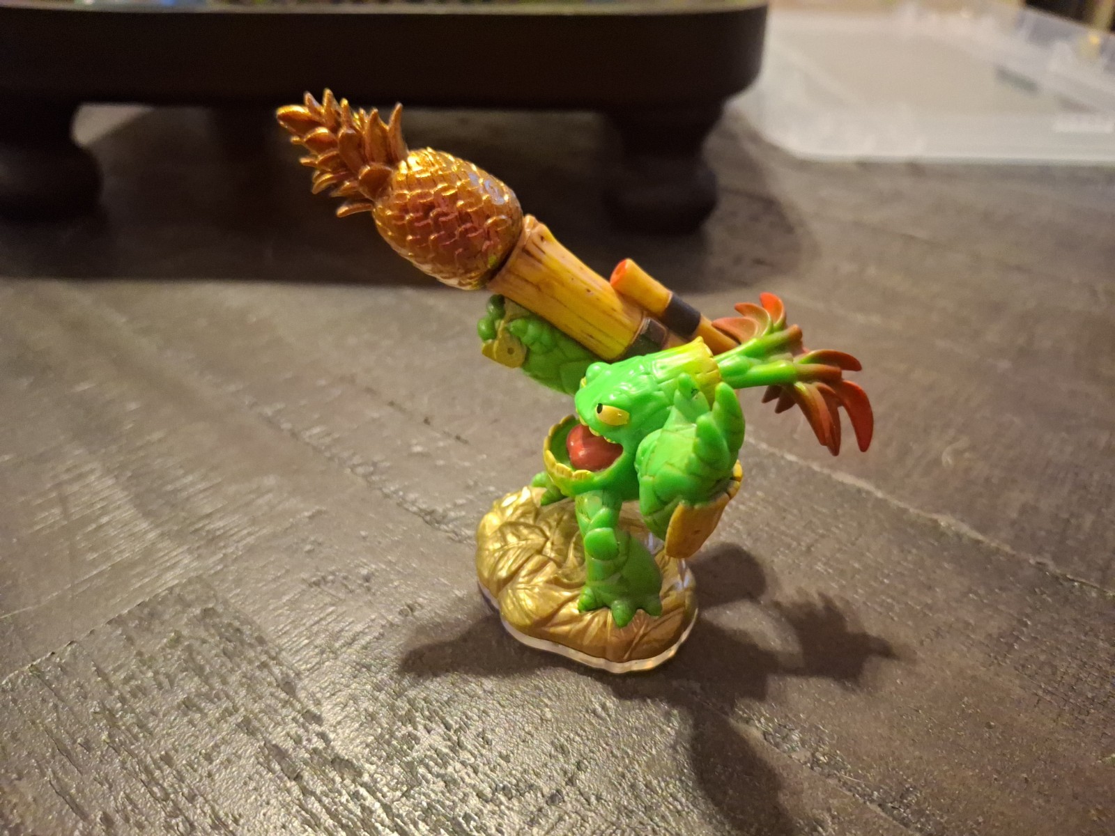Skylanders Eons Eon’s Elite Zook Figure – Gold Base