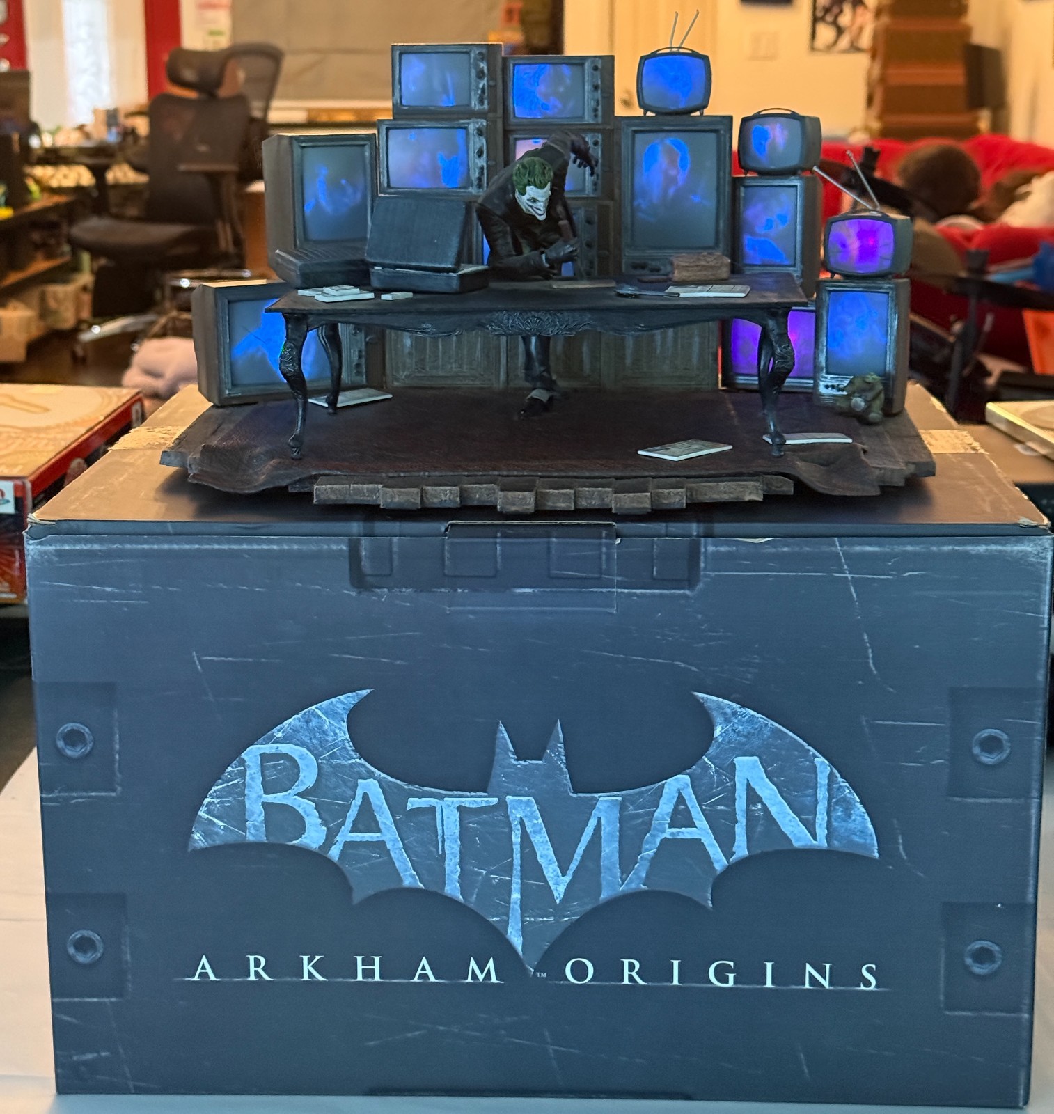 Batman Arkham Origins Collectors Edition – Xbox 360 – Inserts + Statue, No Game