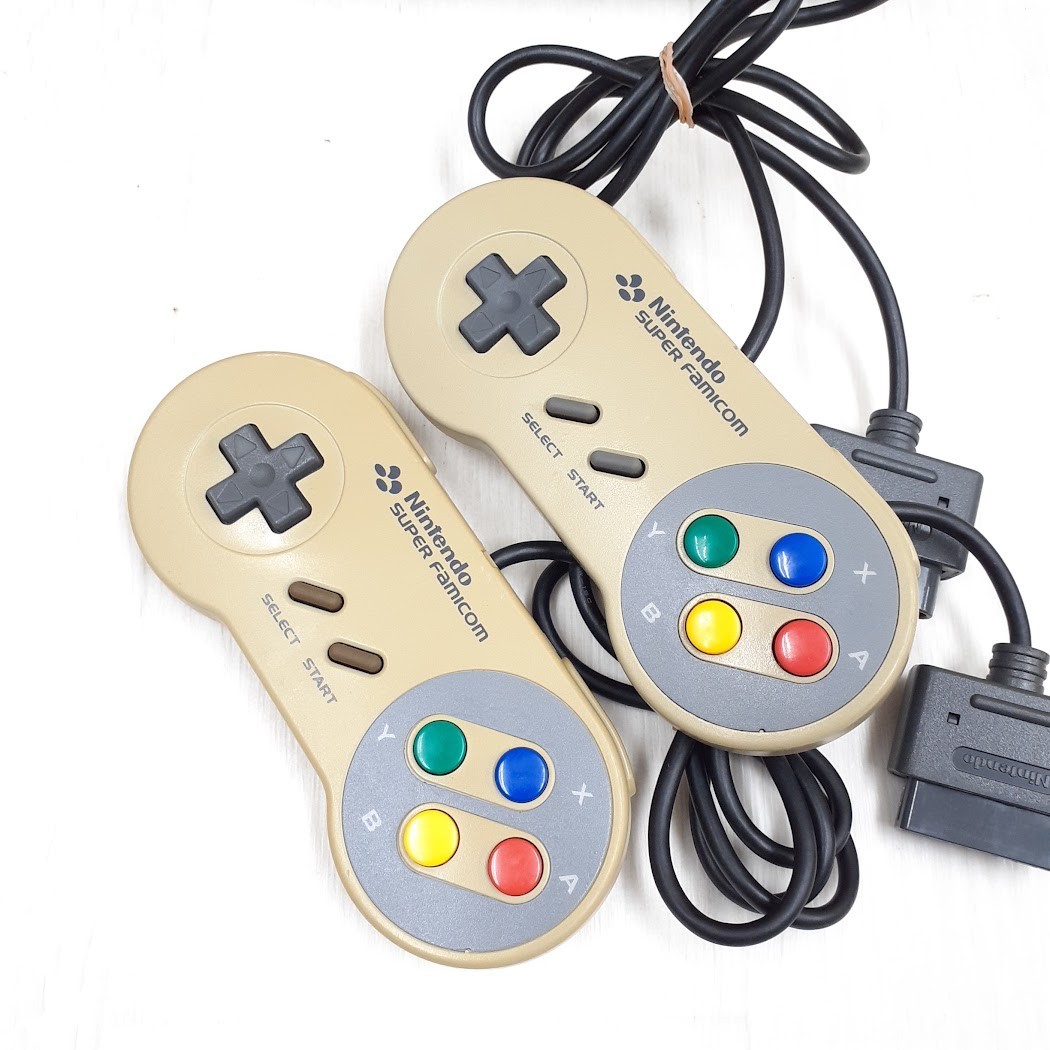 Nintendo Super Famicom & Famicom Console with 8 Games & Cables Japanese NES SNES