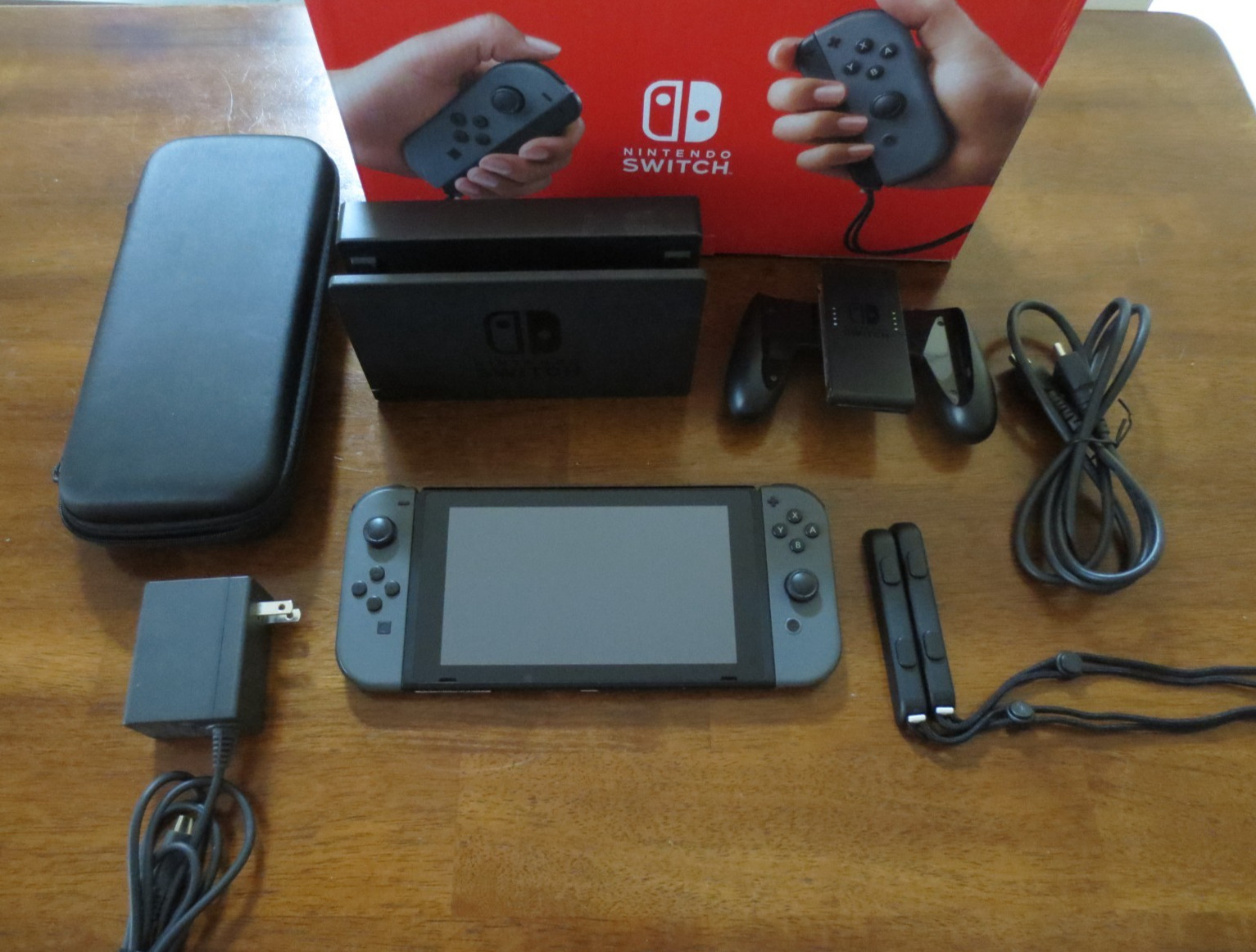 Nintendo Switch HAC-001(01) Console Bundle (Gray Joy-Cons) 128GB + Case