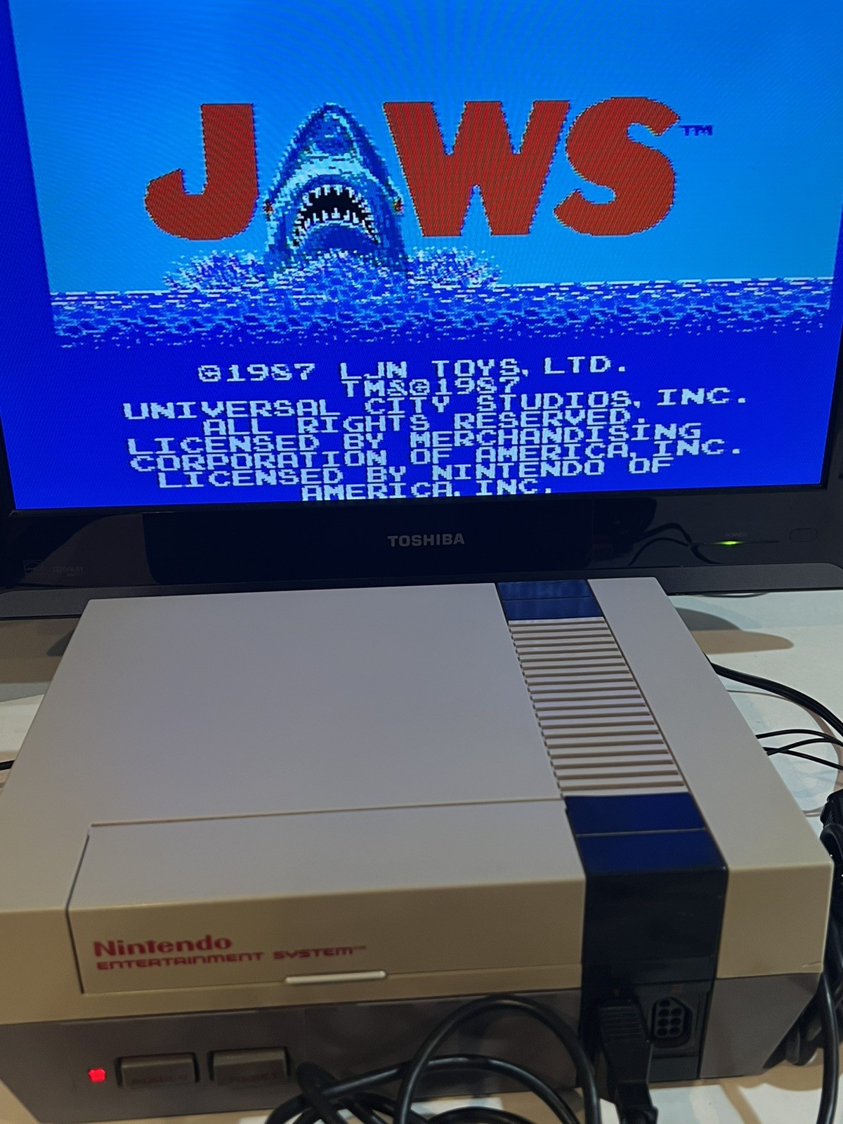 Nintendo NES Console Bundle – 7 Games – 2 Controllers – Tested And Working