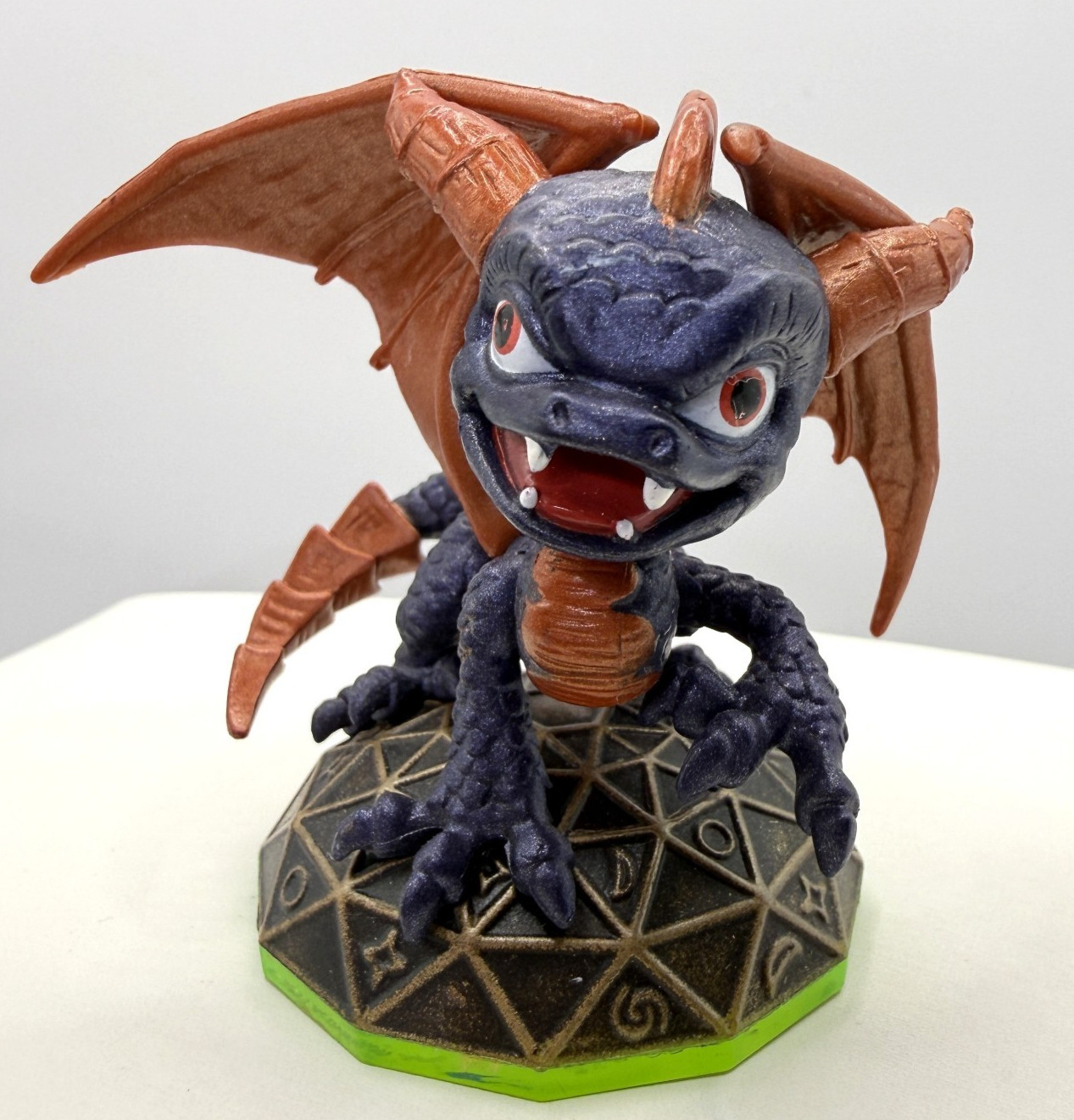 Skylanders Spyro’s Adventure Legendary Dark Spyro Dragon Series 1 Figure