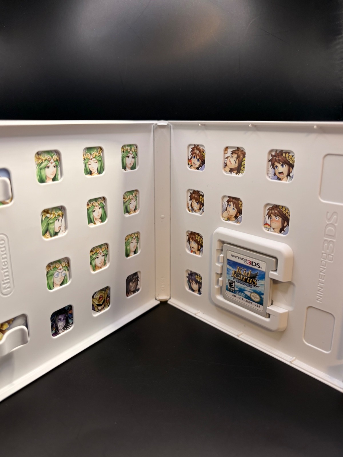 Kid Icarus Uprising (Nintendo 3DS) XL 2DS Game w/Case, Manual, Cards