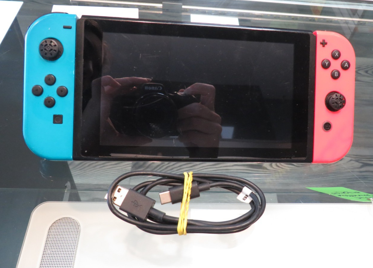 Nintendo Switch HAC-001(-01) V2 Console W/ Cord & SD Card