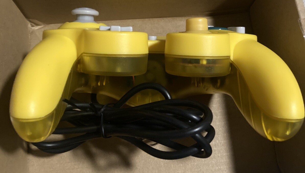 Nintendo GameCube Controller – Yellow/Clear Yellow