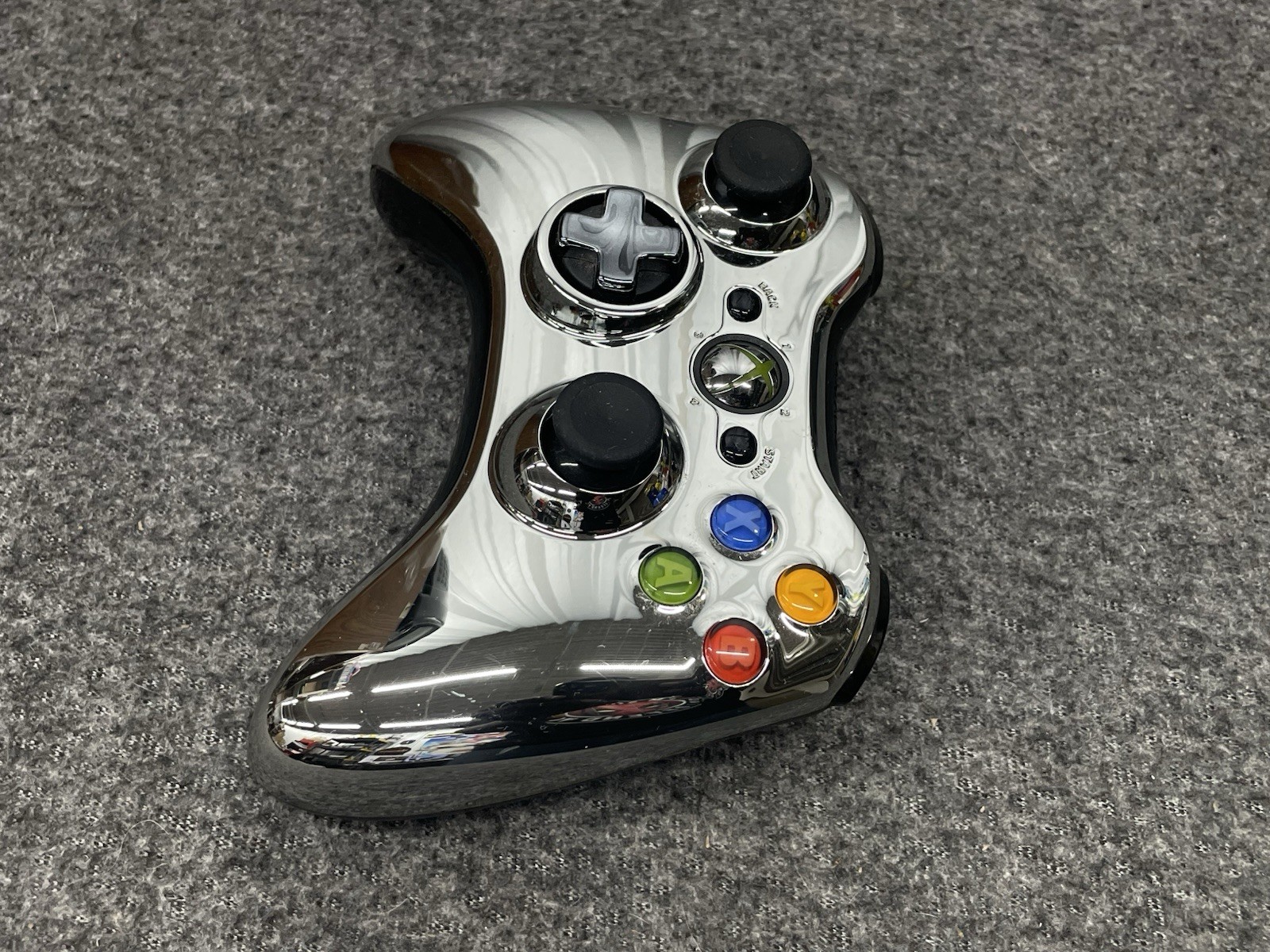 Microsoft Xbox 360 Controller Special Edition Silver Chrome – PARTS OR REPAIR