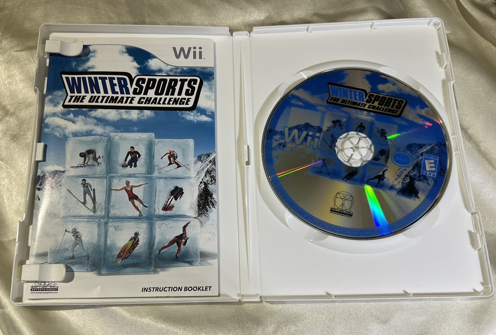 Lot of 3 NINTENDO Wii GAMES -Family Gameshow, Dancing w/Stars, Winter Sports- E