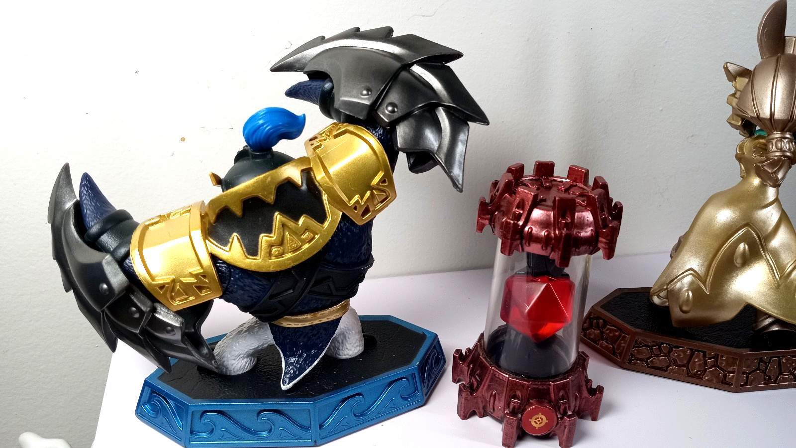 Skylanders Imaginators Lot King Pen, Fire Reactor, & Golden Queen