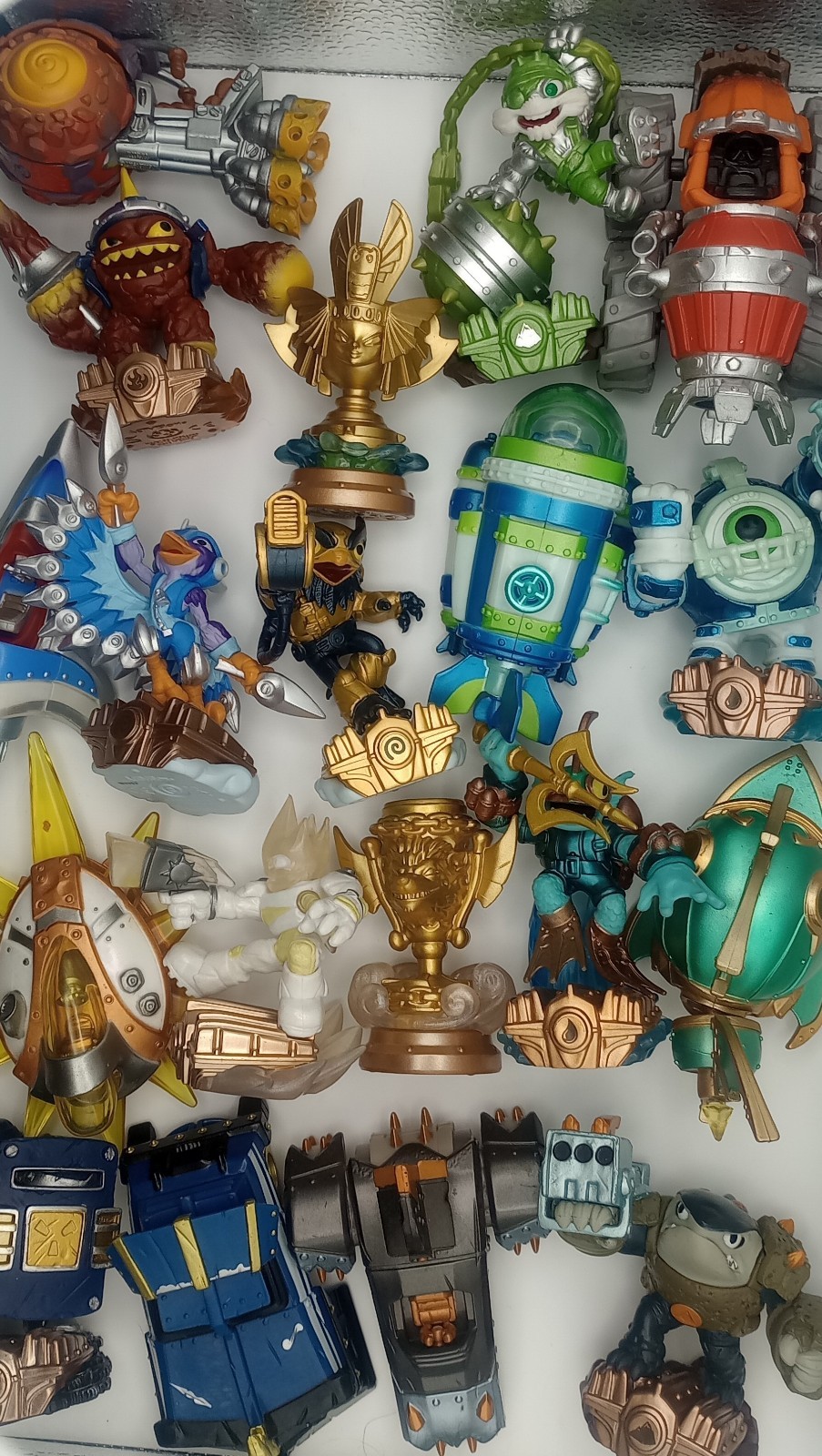 SKYLANDERS SUPERCHARGERS MEGA LOT – 8 MATCHING PAIRS + TROPHIES & LEGENDARY