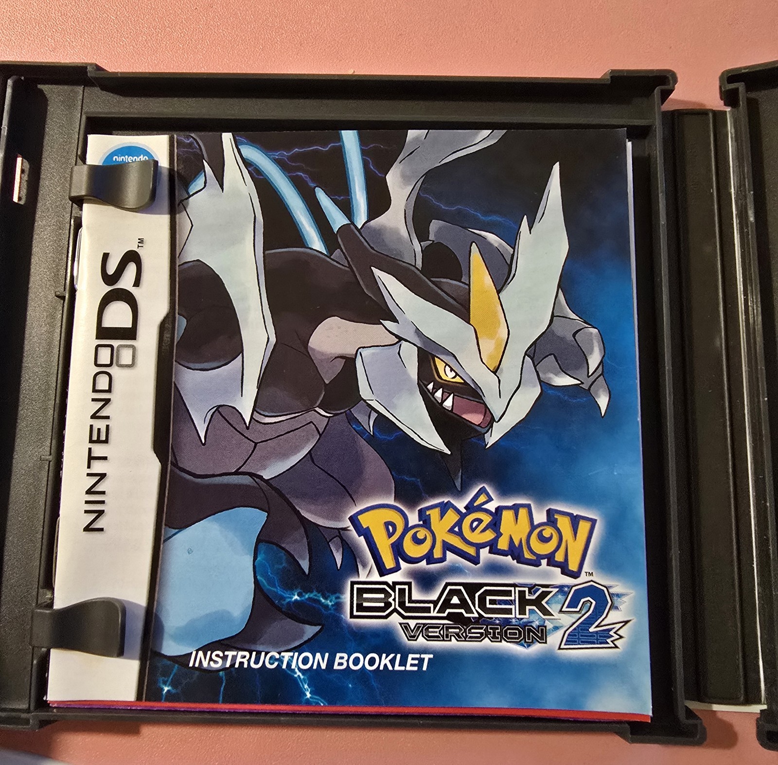 Pokémon Black Version 2 Nintendo DS 2012 Complete CIB US
