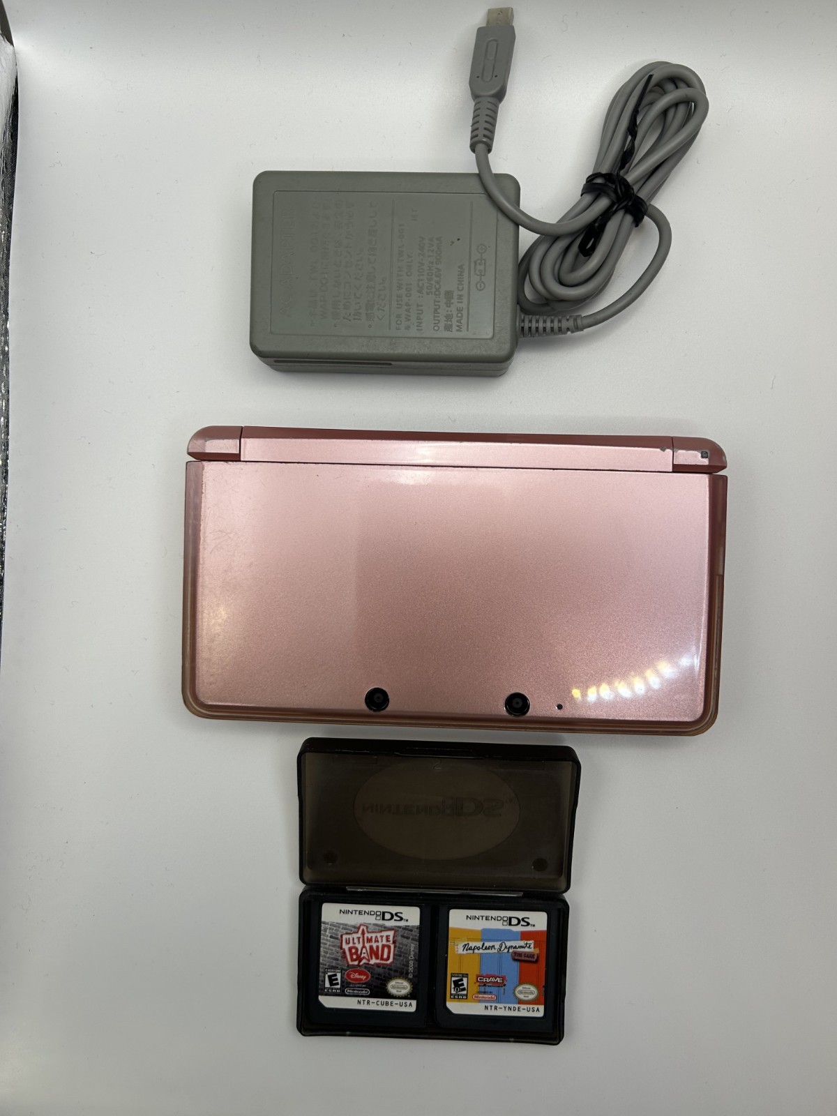 Nintendo 3DS Pink Handheld System Bundle w Charger + 2 Games / US Seller / Used