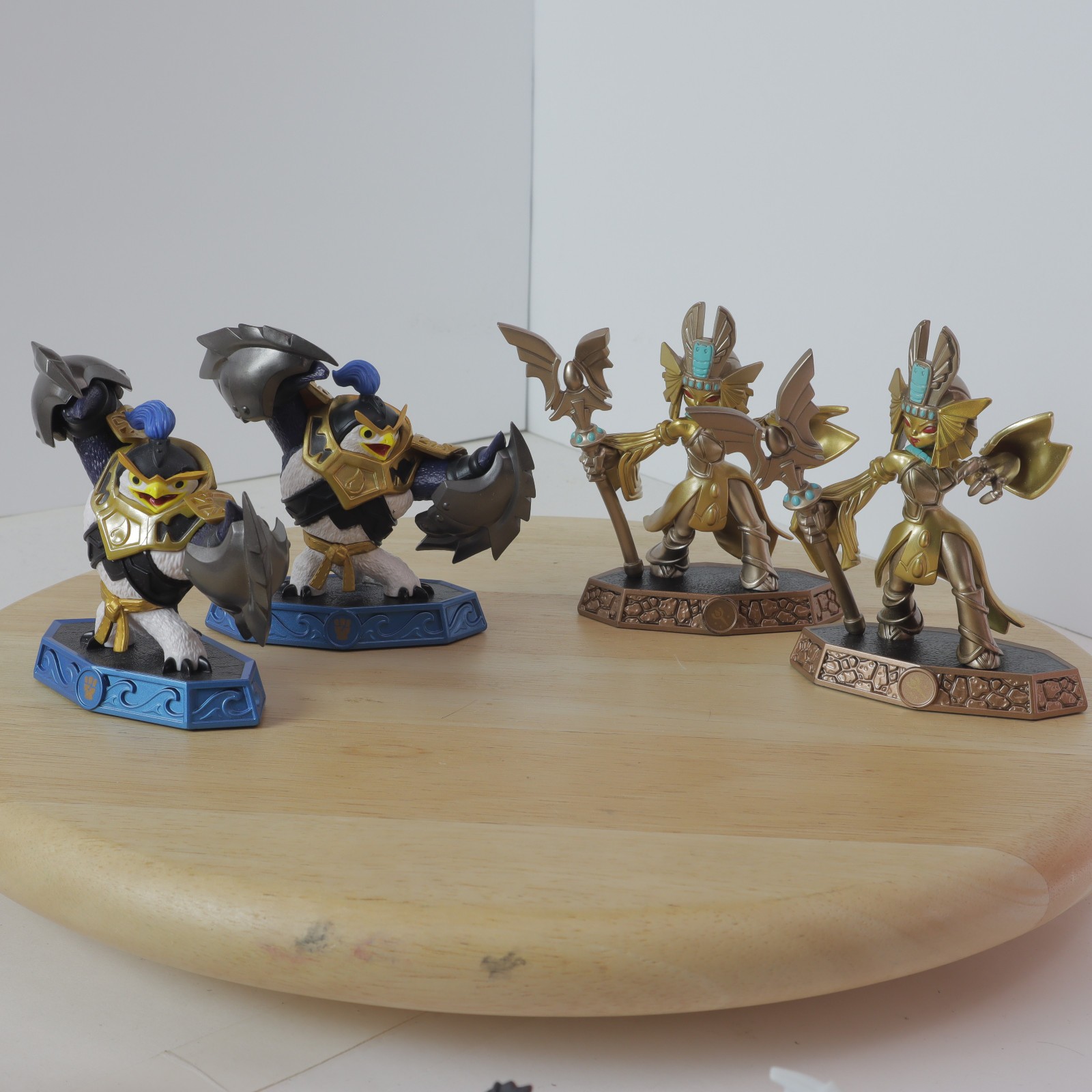 Skylanders Mixed Lot of 22 Figures, Vehicles and Magic Items – Mostly Untested
