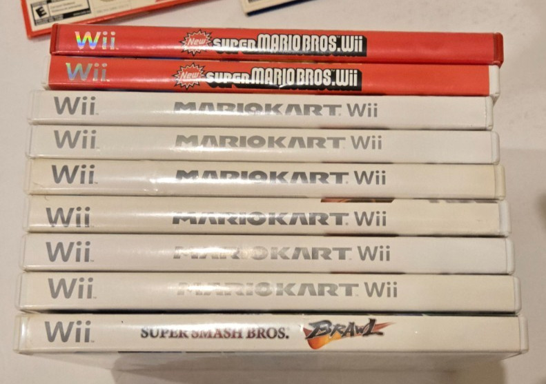 Nintendo Wii Case Lot Mario Kart, Mario Bros, & More CASE ONLY NO GAME OR MANUAL