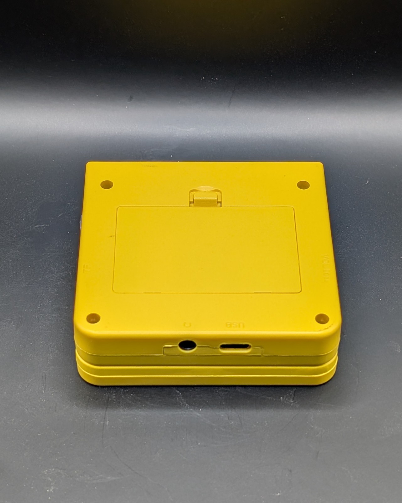 Yellow Powkiddy V90 – w/ 64 GB San Disc SD – Flashed with Miyoo Custom Firmware