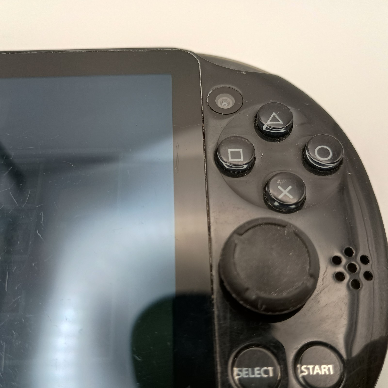 Sony PS Vita Black PCH-2000 Tested Working + Original 16GB Memory Card Minecraft