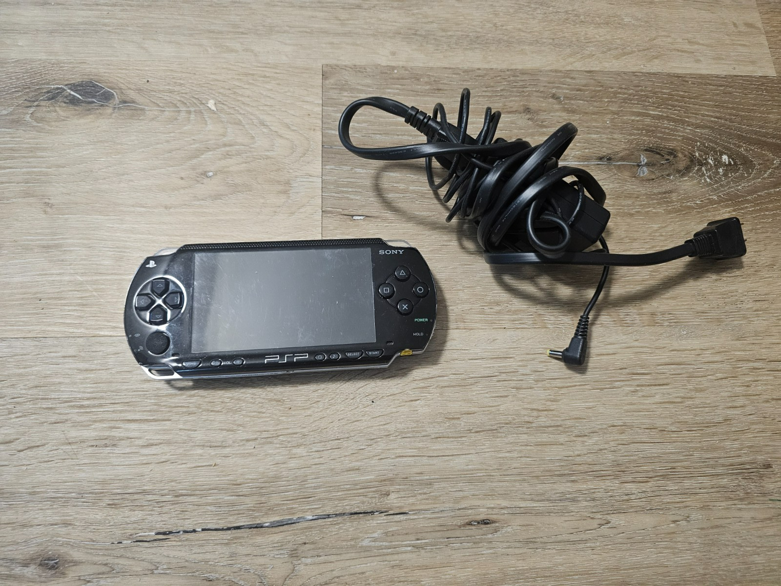 Sony PlayStation Portable PSP-1001 Gaming Console + 3 Games – Excellent