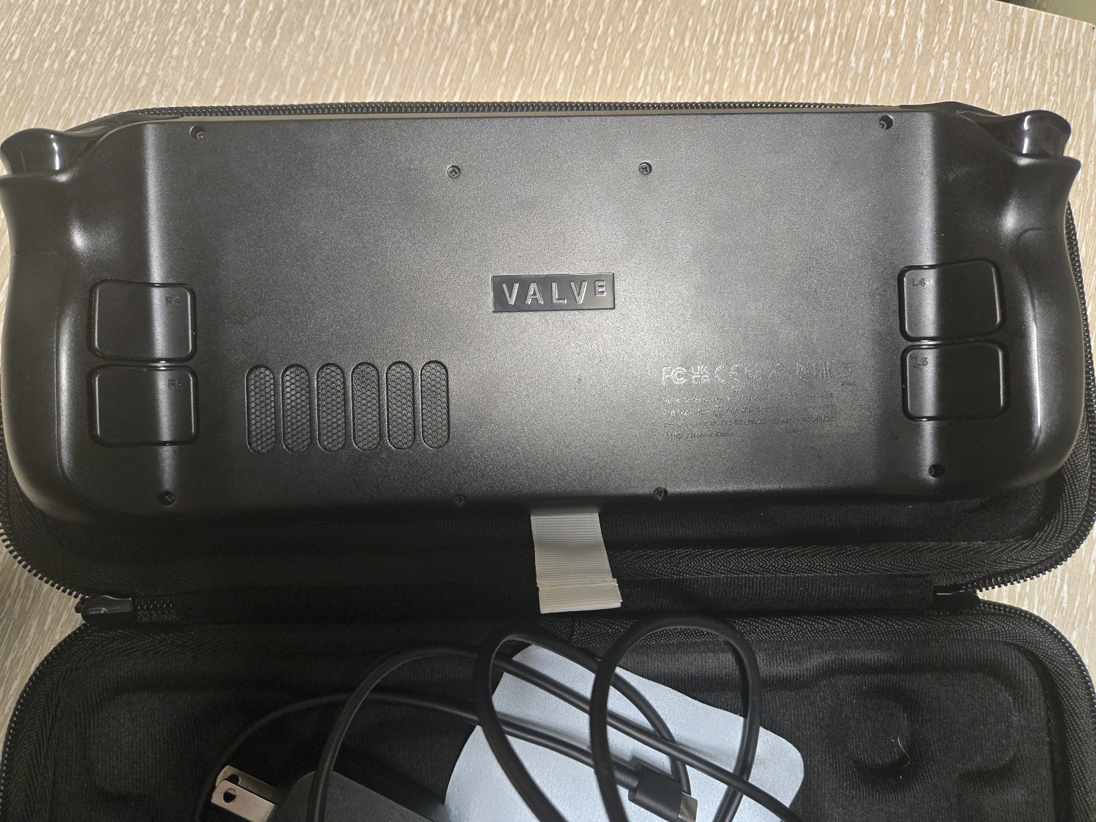 Valve Steam Deck 256gb LCD Handheld System Console Black w/ Carrying Case