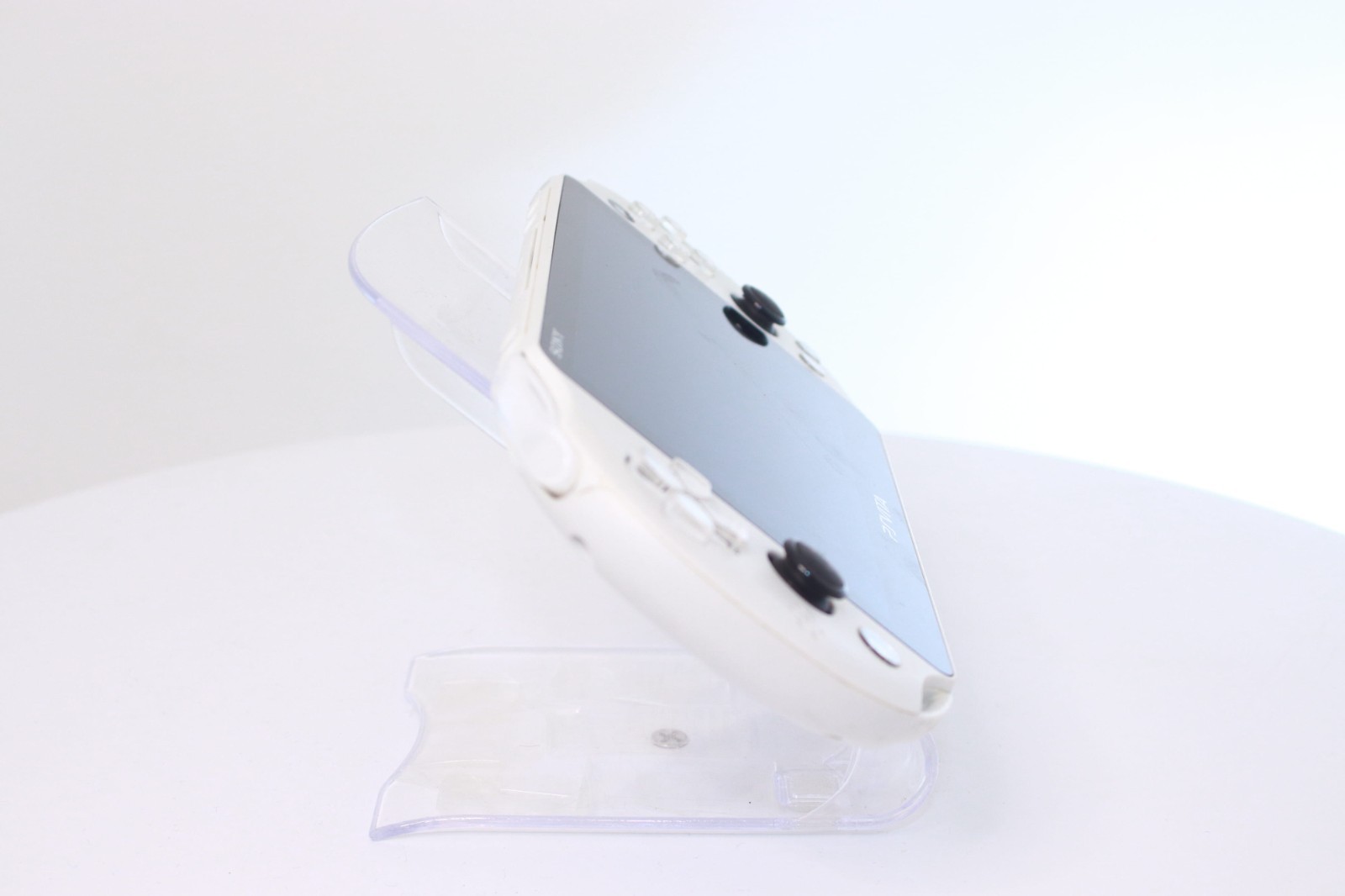 JP Game PS Vita PCH-2000 Glacier White [ Rank：B]