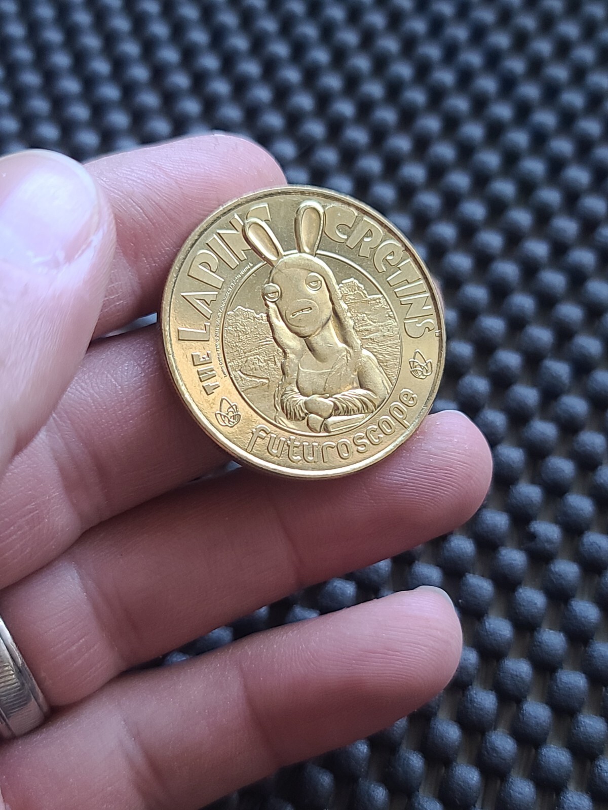 Rabbids FutureScope Coin Medal Souvenir Rare Promo Mario Nintendo Ubisoft France