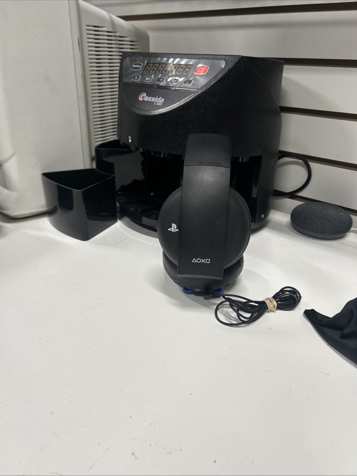 Sony PULSE 3D Ear-Cup (Over the Ear) Wireless Headphone – Black, Used