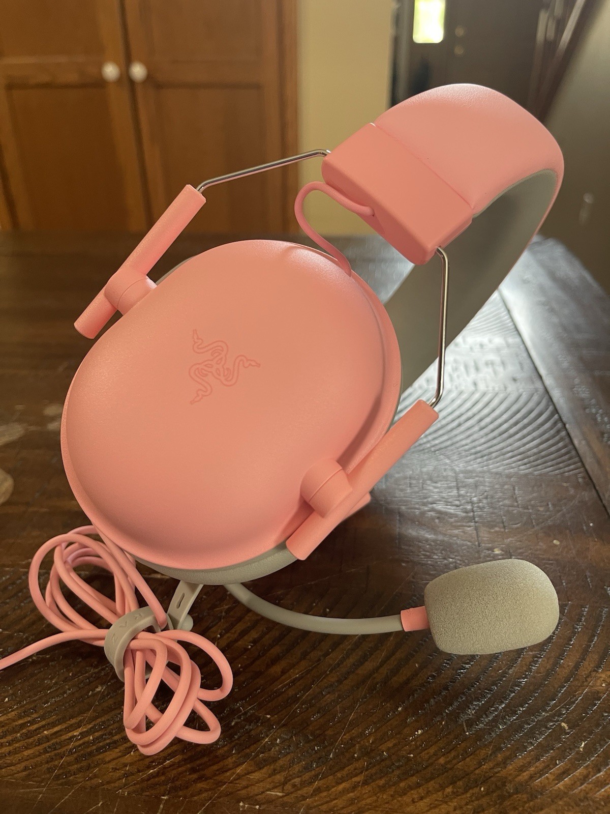 Razer – BlackShark V2 X Wired Gaming Headset – Quartz Pink