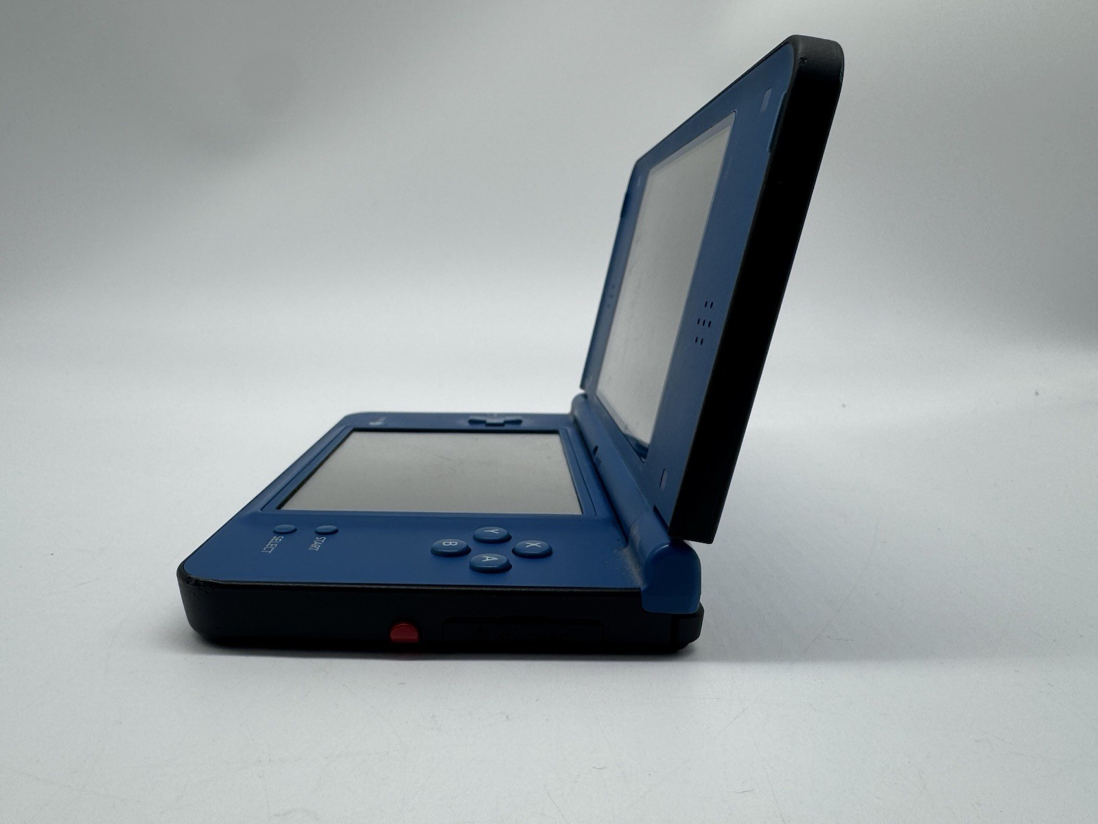 Nintendo DSi XL Handheld Console Midnight Blue – Turns On – Broken Touch Screen