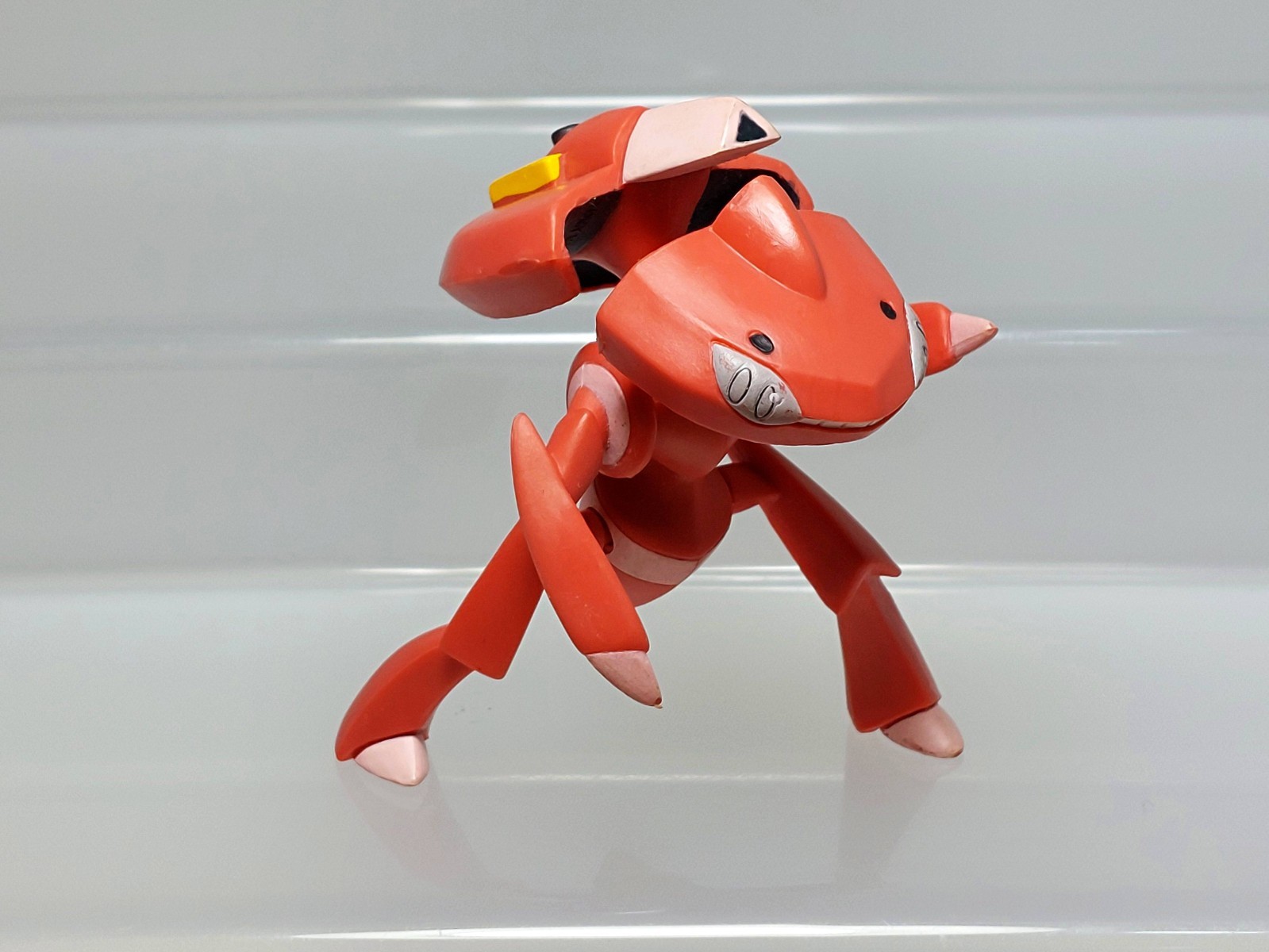 Shiny Red Genesect Pokemon Moncolle Monster Collection Figure Tomy E01 2.4in