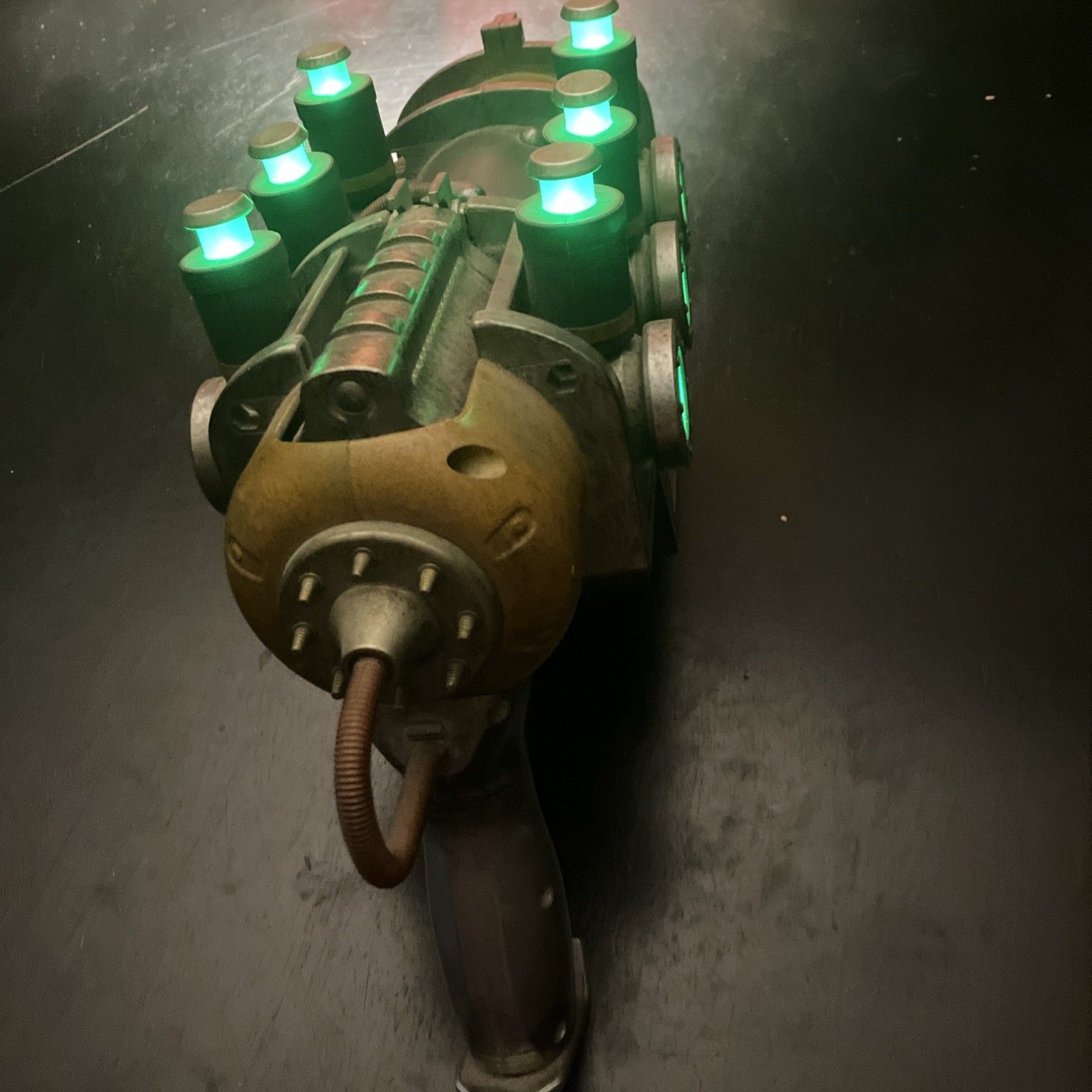 Fallout Plasma Pistol 1:1 Replica Life Size Cosplay – Chronicle Collectibles