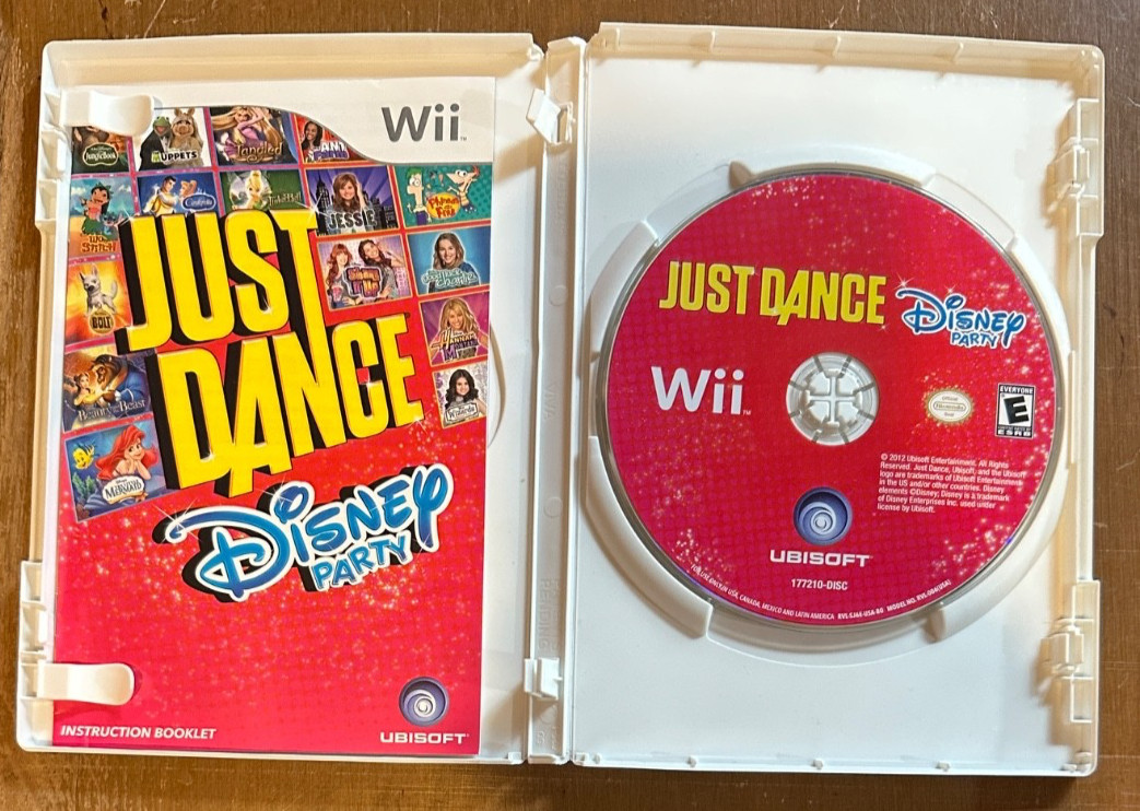 Just Dance: Disney Party (Nintendo Wii, 2012) Complete w/ Manual Tested Working