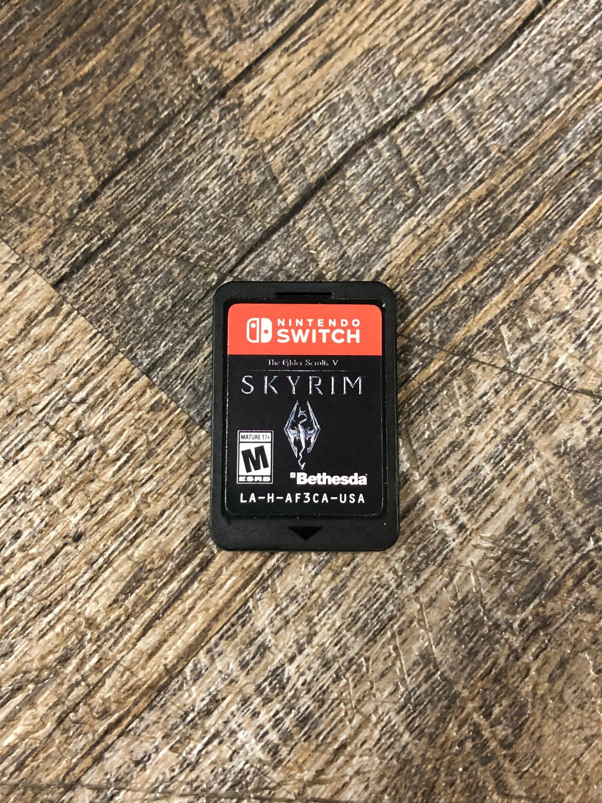 EXC Nintendo Switch The Elder Scrolls V: Skyrim Game Cartridge ONLY Fast S/H!