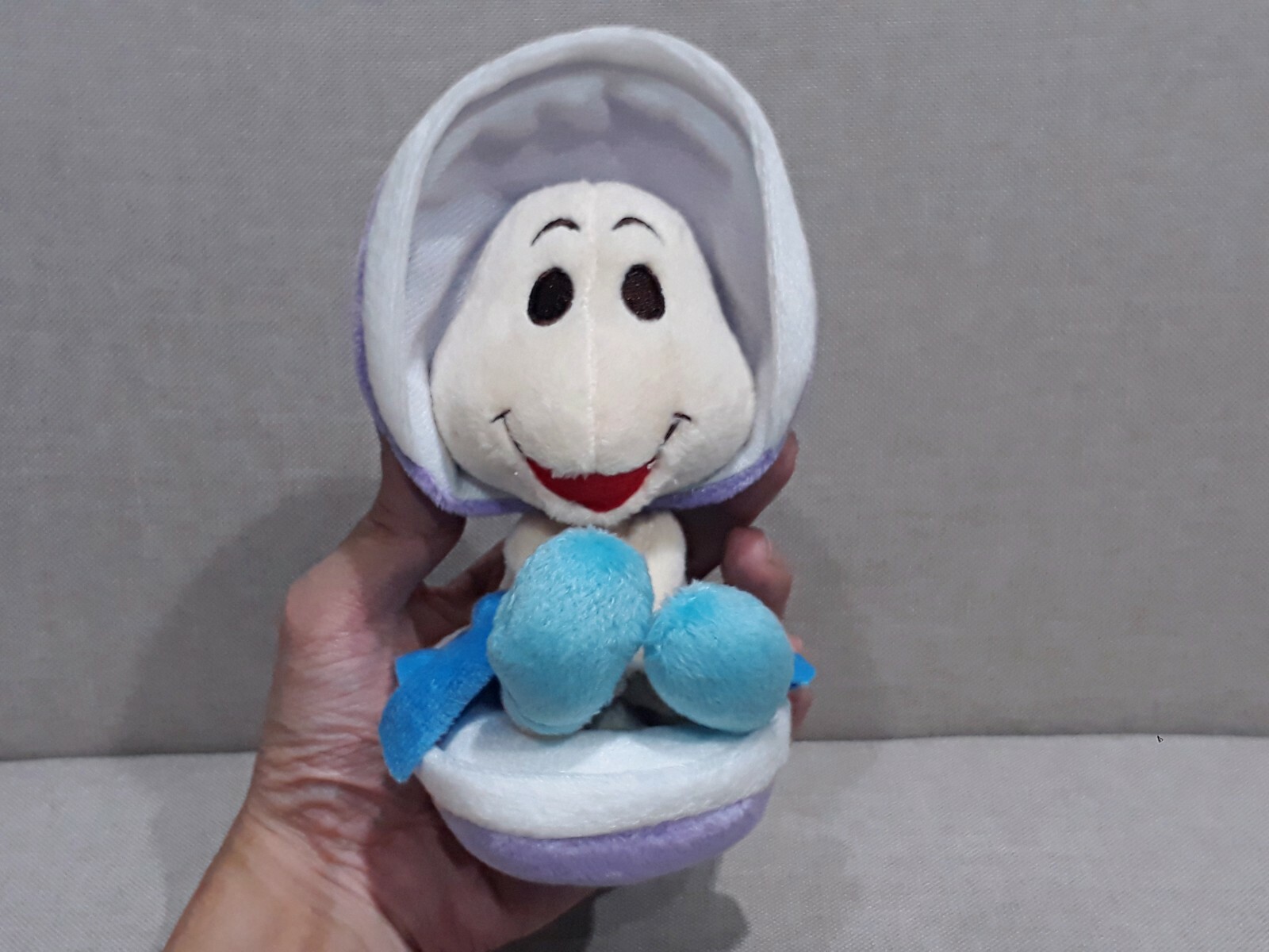 Baby Young Oyster Alice in Wonderland Mascot Plush Doll Keychain Japan 5.5in