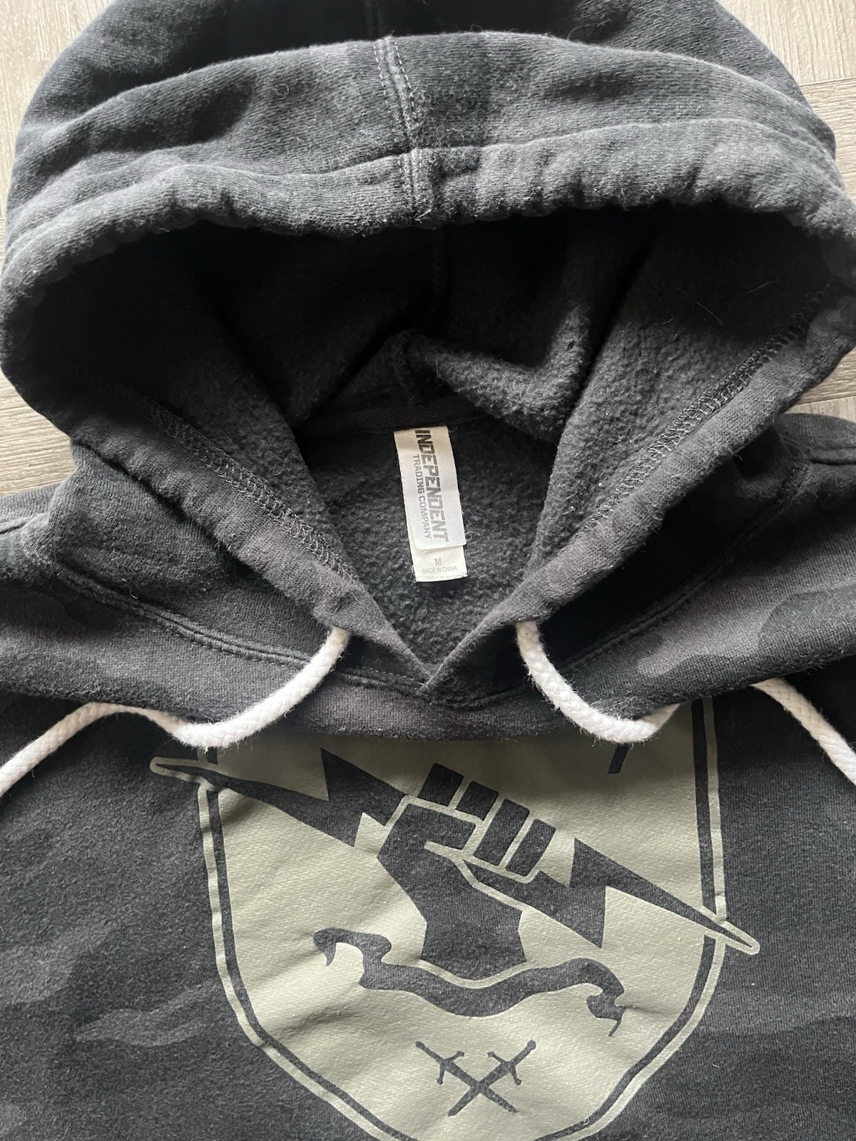 RARE Destiny 2 Bungie Zip Up Hoodie Sweatshirt Medium Video Game Women’s M Camo