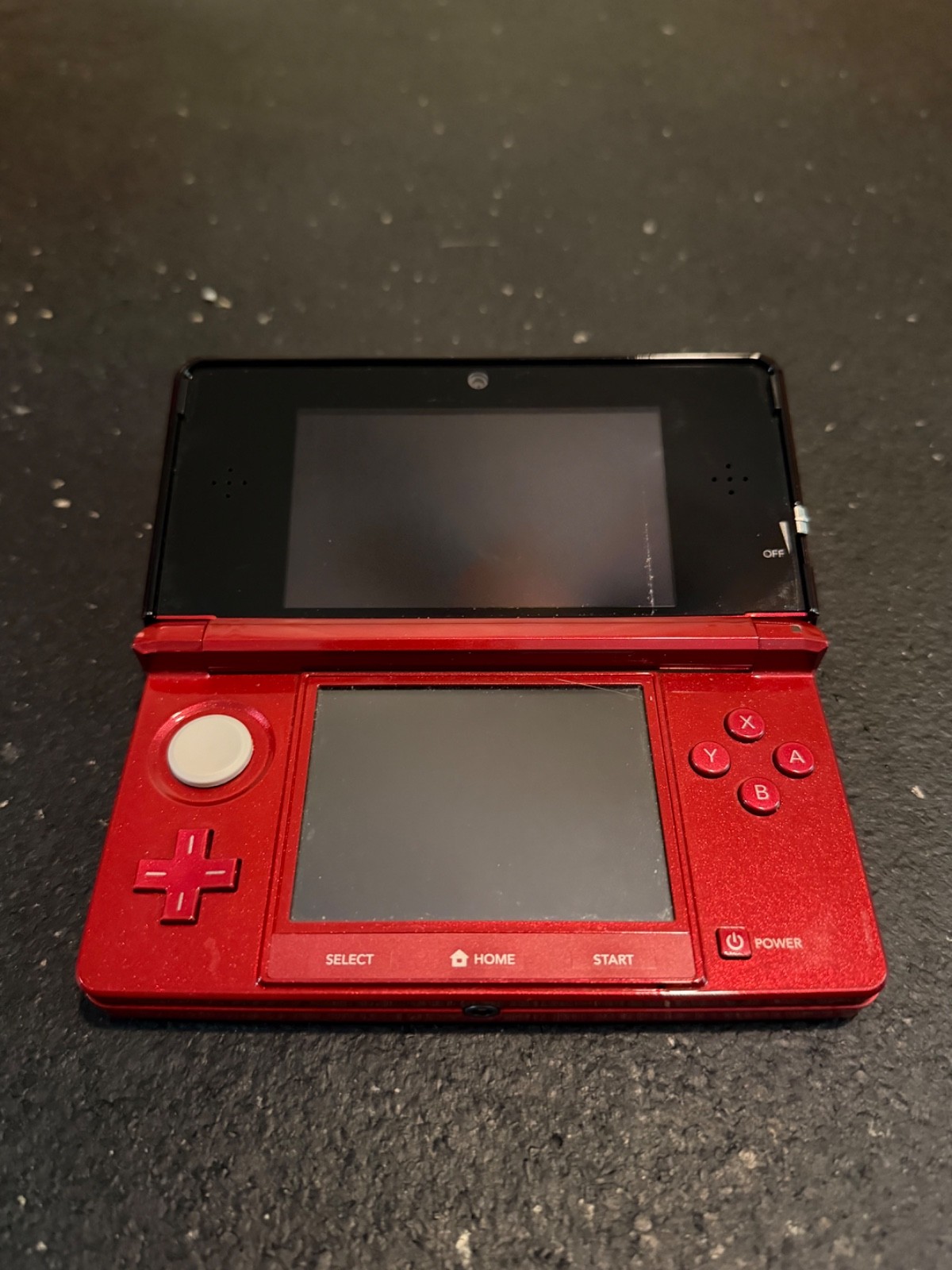 Nintendo 3DS Handheld System – Flame Red